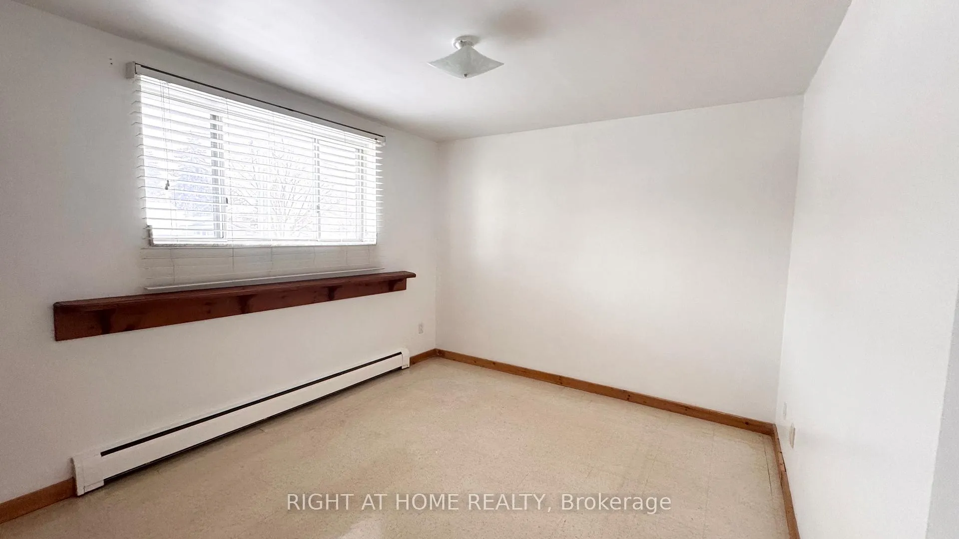 Photo 6 of Unit 201, 11 Devitt Avenue S, Waterloo — HOMEH