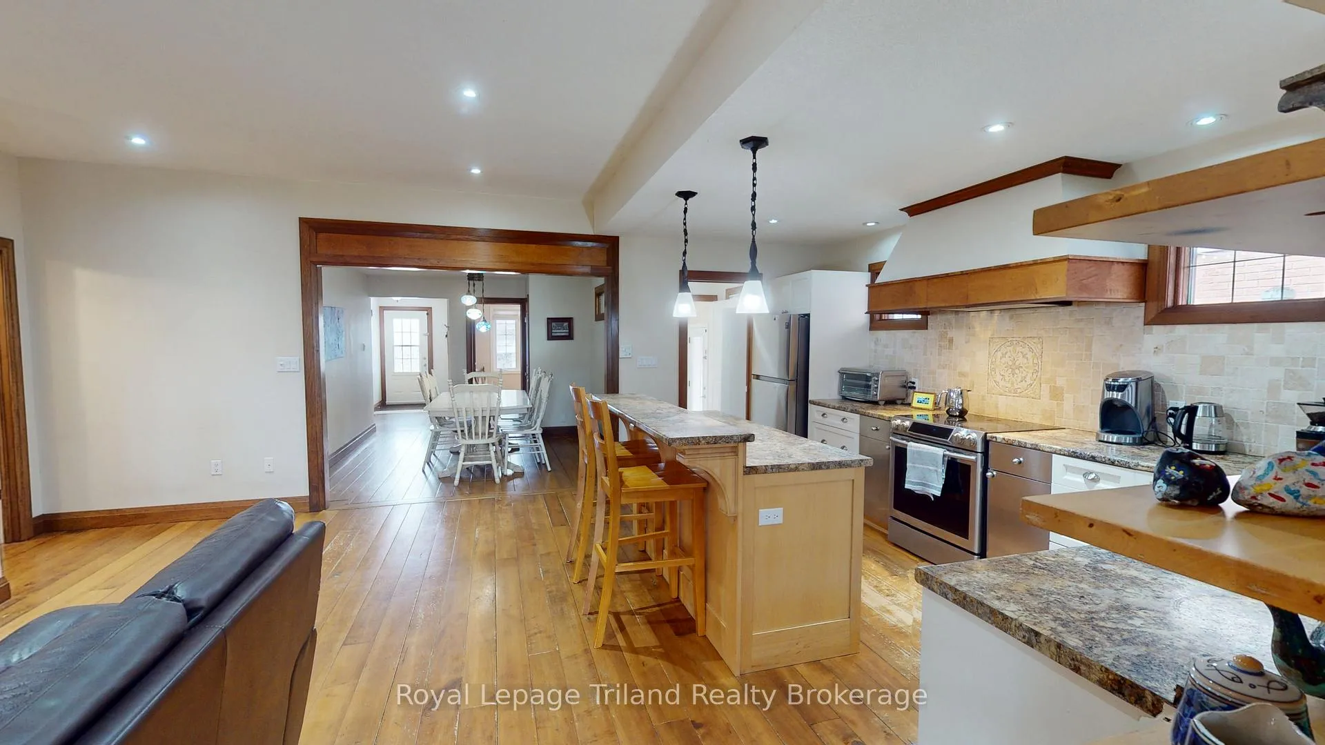 Photo 8 of 20 Centennial Crescent, Wilmot — HOMEH