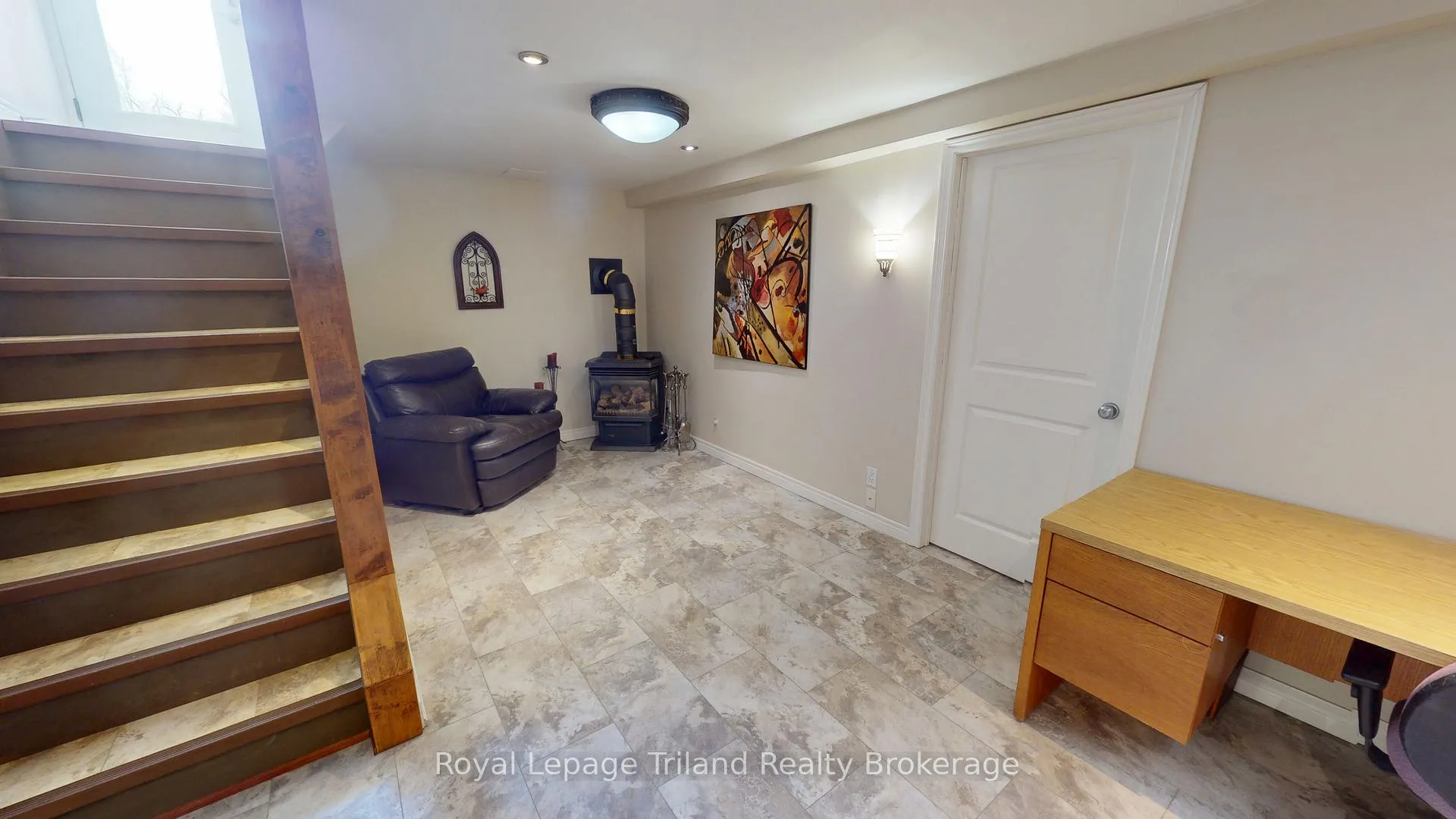 Photo 20 of 20 Centennial Crescent, Wilmot — HOMEH