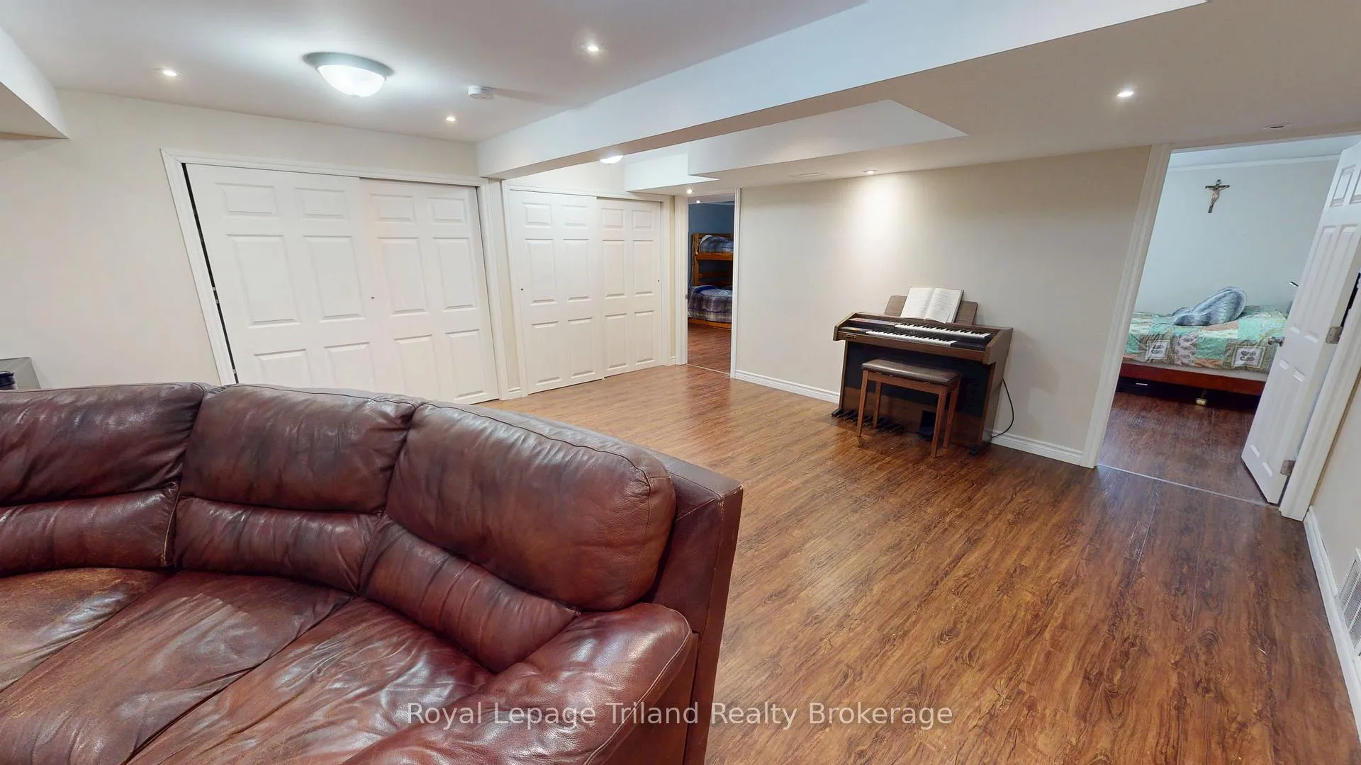 Photo 22 of 20 Centennial Crescent, Wilmot — HOMEH