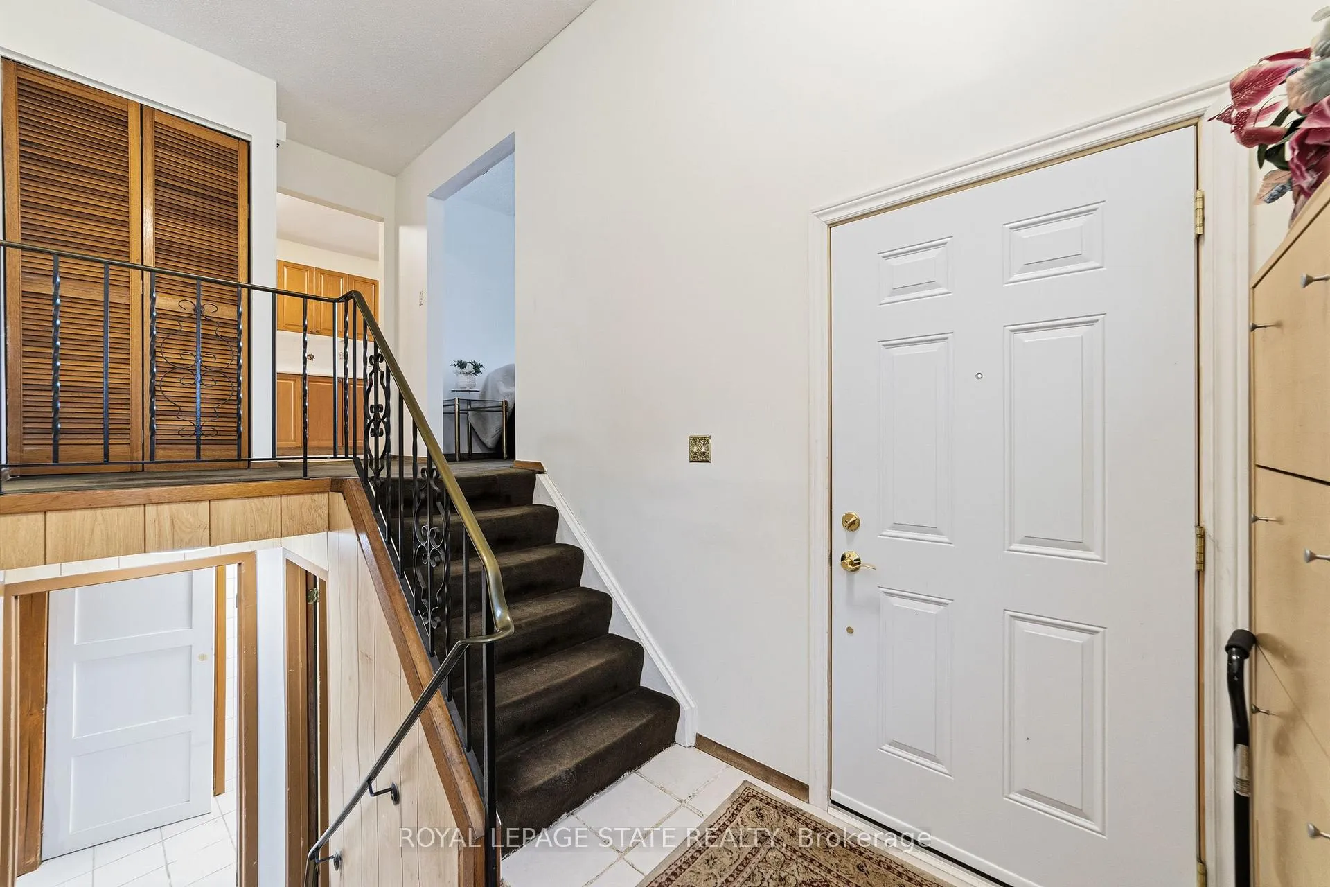 Photo 5 of 222 Greencedar Drive, Hamilton, Gurnett — HOMEH