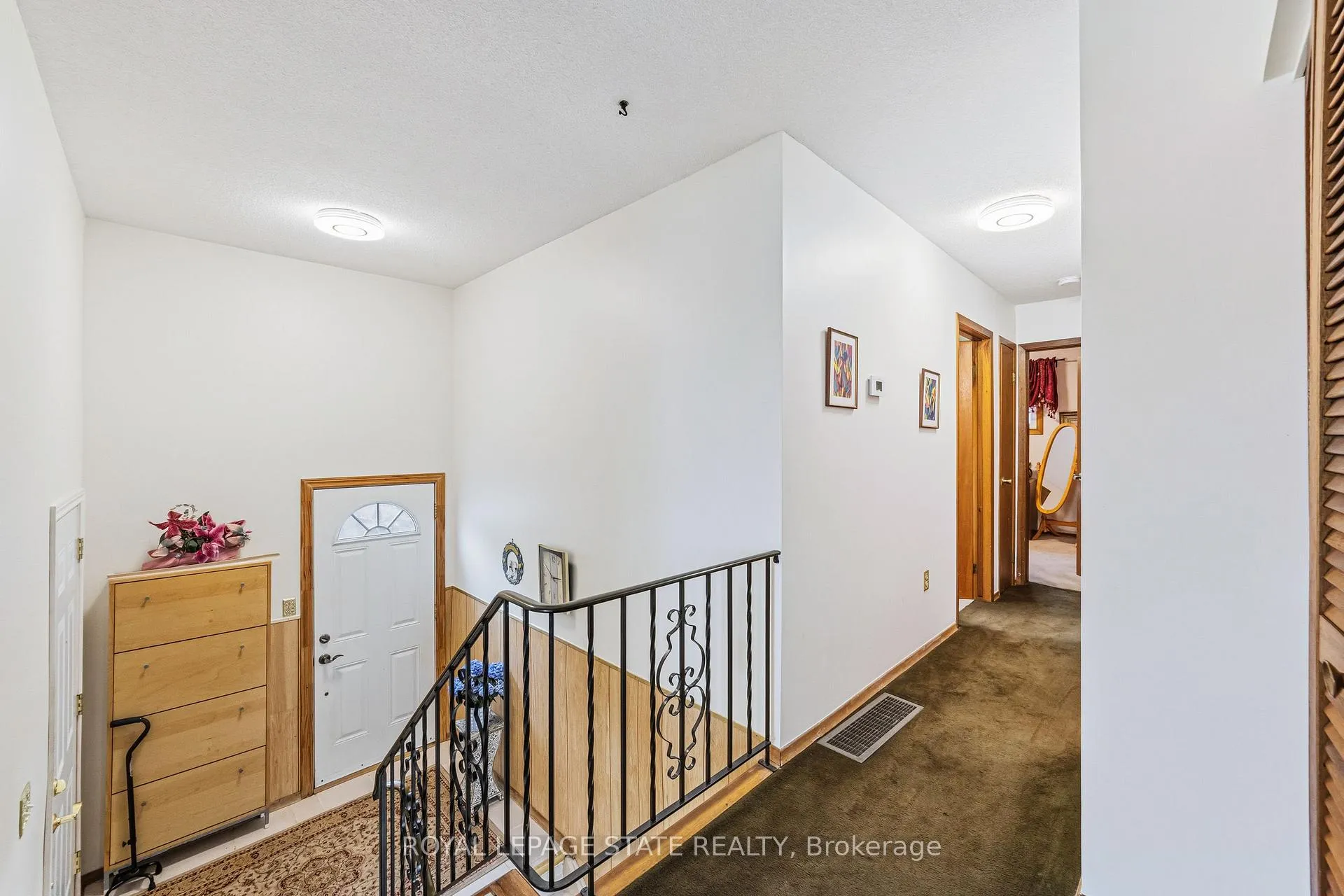 Photo 6 of 222 Greencedar Drive, Hamilton, Gurnett — HOMEH
