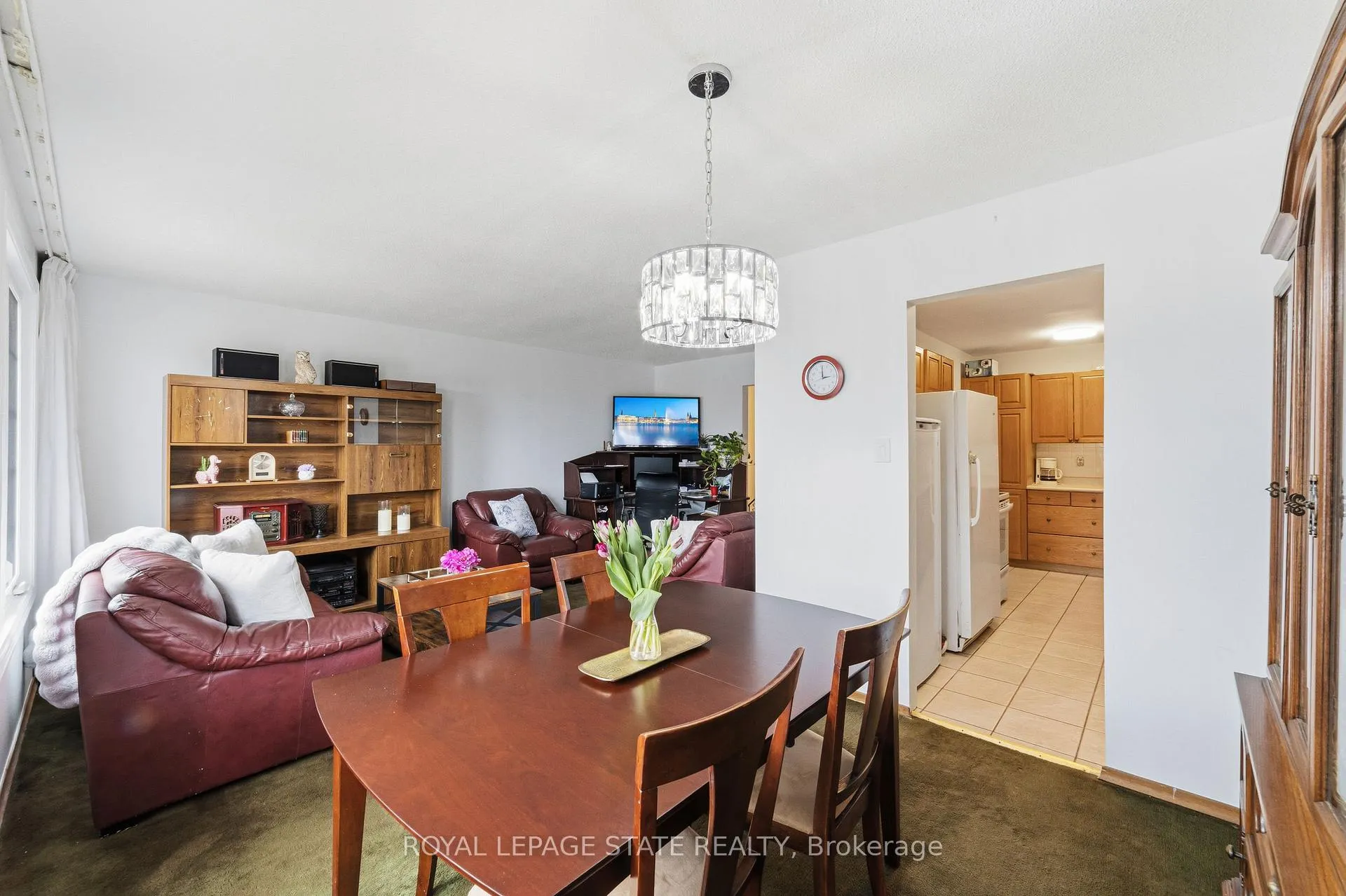 Photo 9 of 222 Greencedar Drive, Hamilton, Gurnett — HOMEH