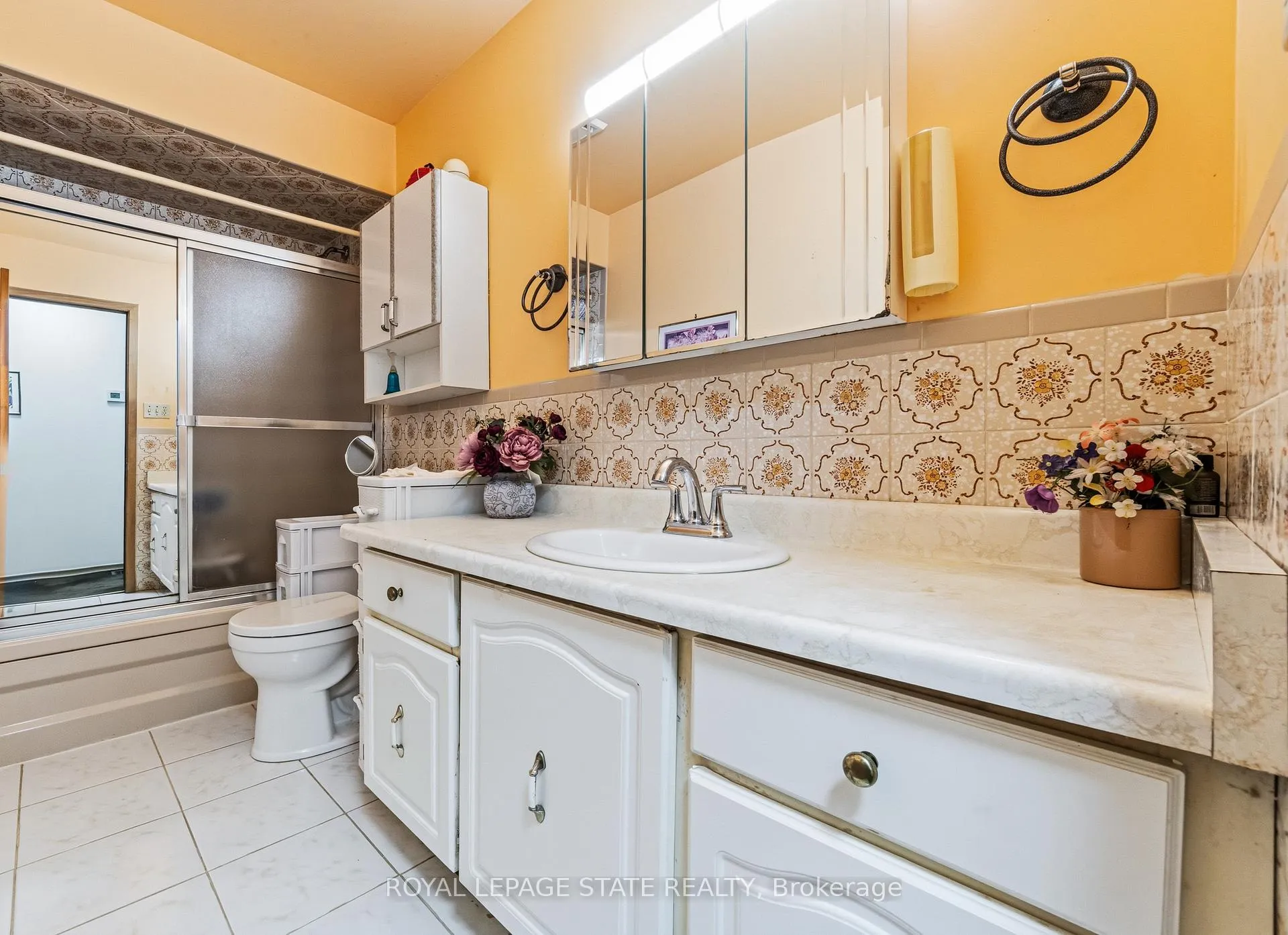 Photo 12 of 222 Greencedar Drive, Hamilton, Gurnett — HOMEH