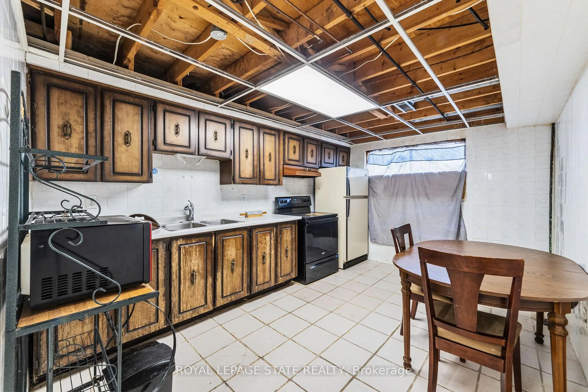 Photo 26 of 222 Greencedar Drive, Hamilton, Gurnett — HOMEH
