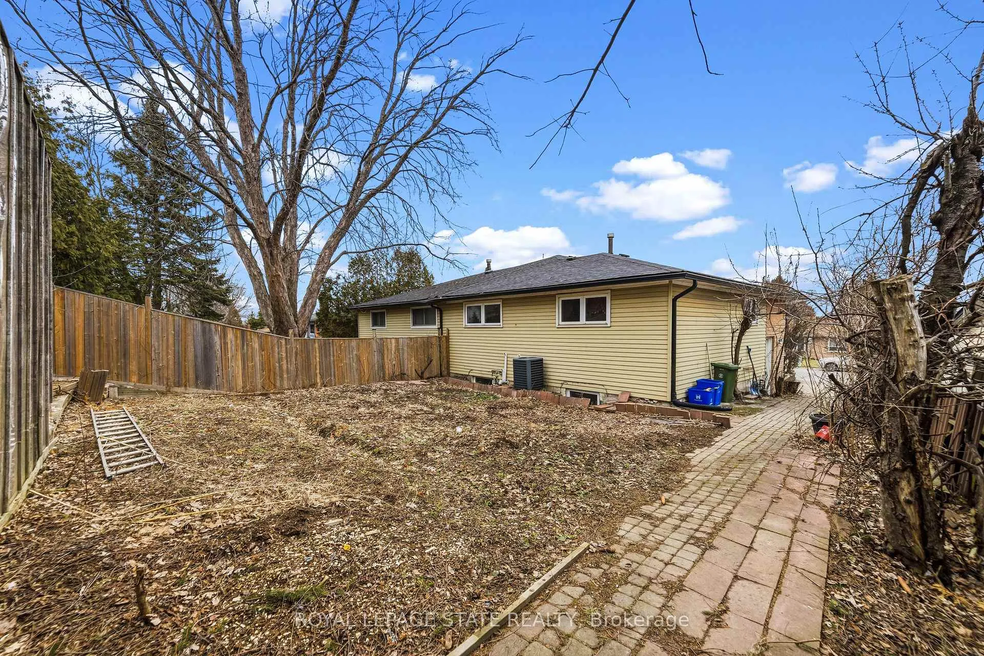 Photo 30 of 222 Greencedar Drive, Hamilton, Gurnett — HOMEH