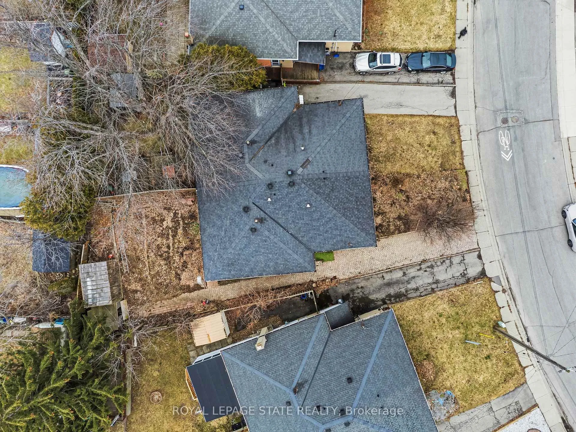 Photo 32 of 222 Greencedar Drive, Hamilton, Gurnett — HOMEH
