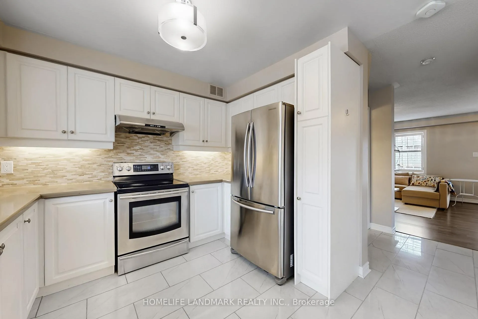 Photo 8 of 33 Marmill Way, Markham, Old Markham Village — HOMEH