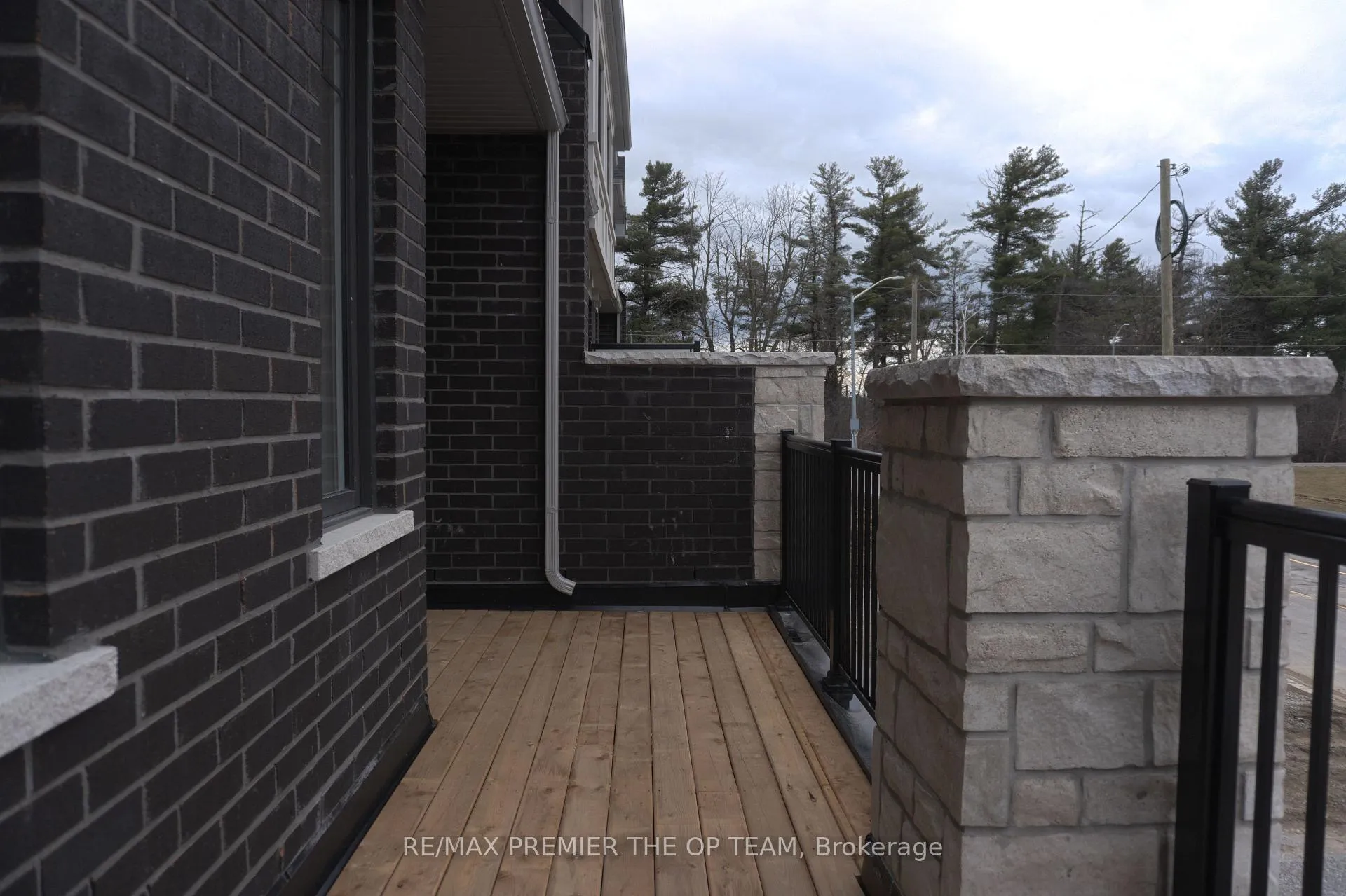 Photo 14 of 12 Pierre Berton Boulevard, Vaughan, Kleinburg — HOMEH