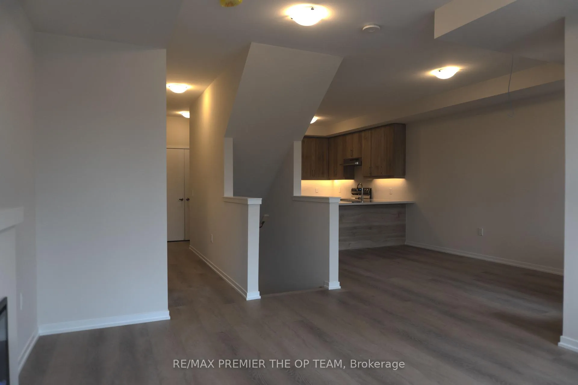 Photo 15 of 12 Pierre Berton Boulevard, Vaughan, Kleinburg — HOMEH