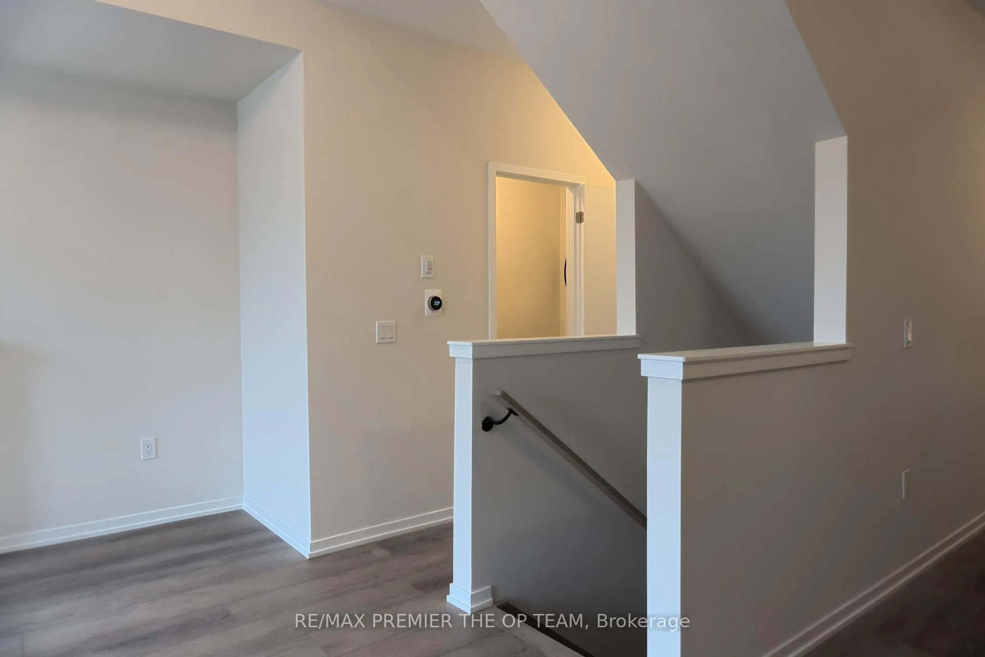 Photo 17 of 12 Pierre Berton Boulevard, Vaughan, Kleinburg — HOMEH