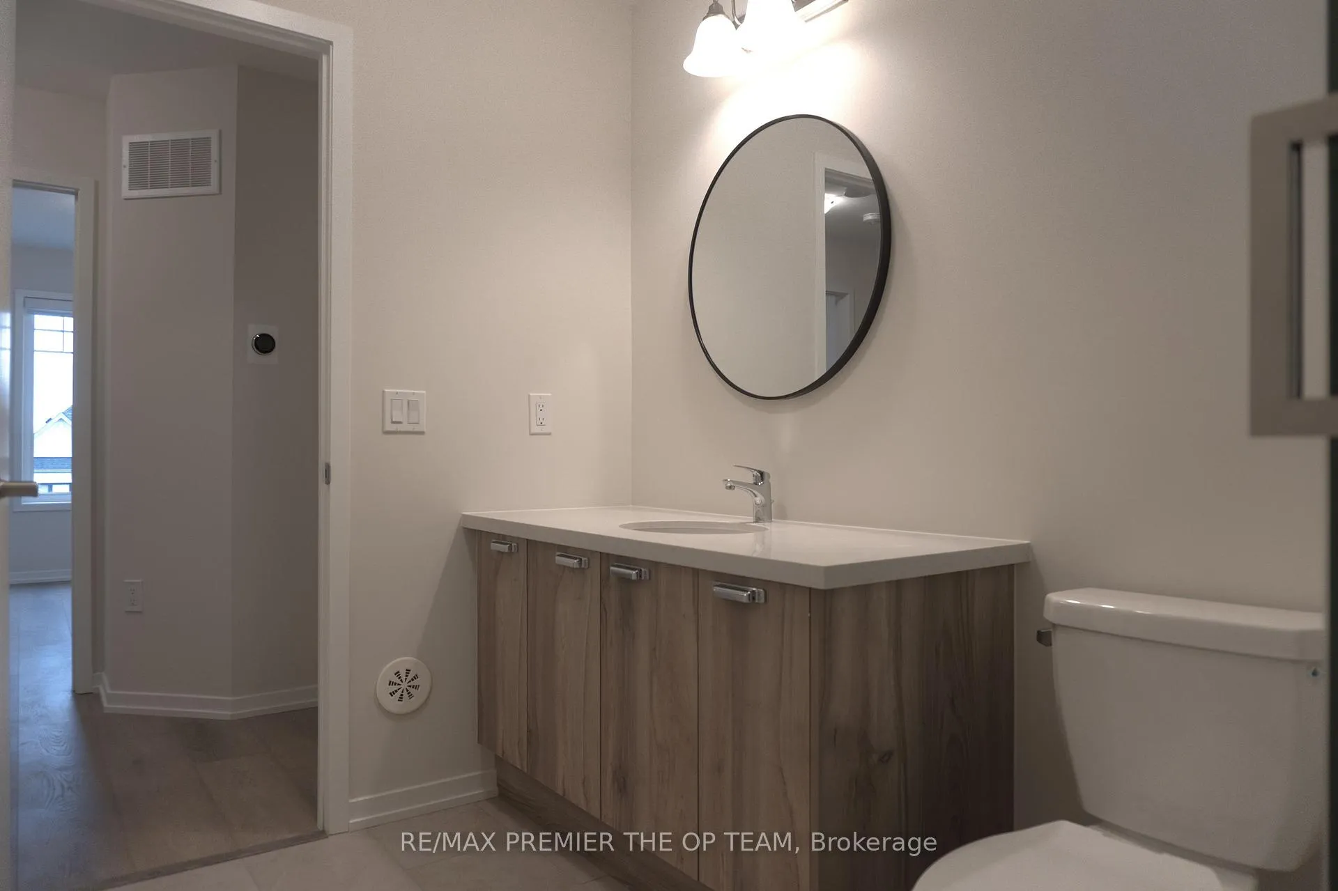 Photo 19 of 12 Pierre Berton Boulevard, Vaughan, Kleinburg — HOMEH