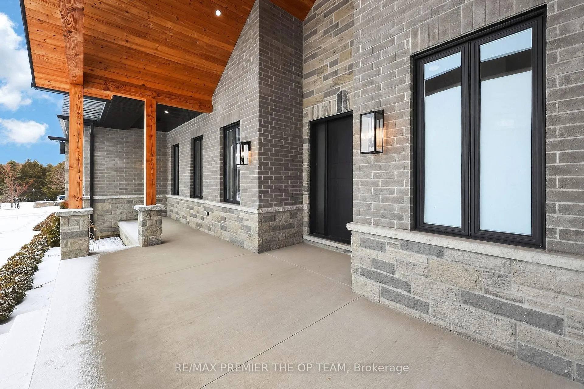 Photo 4 of 60 Marni Lane, Springwater, Rural Springwater — HOMEH
