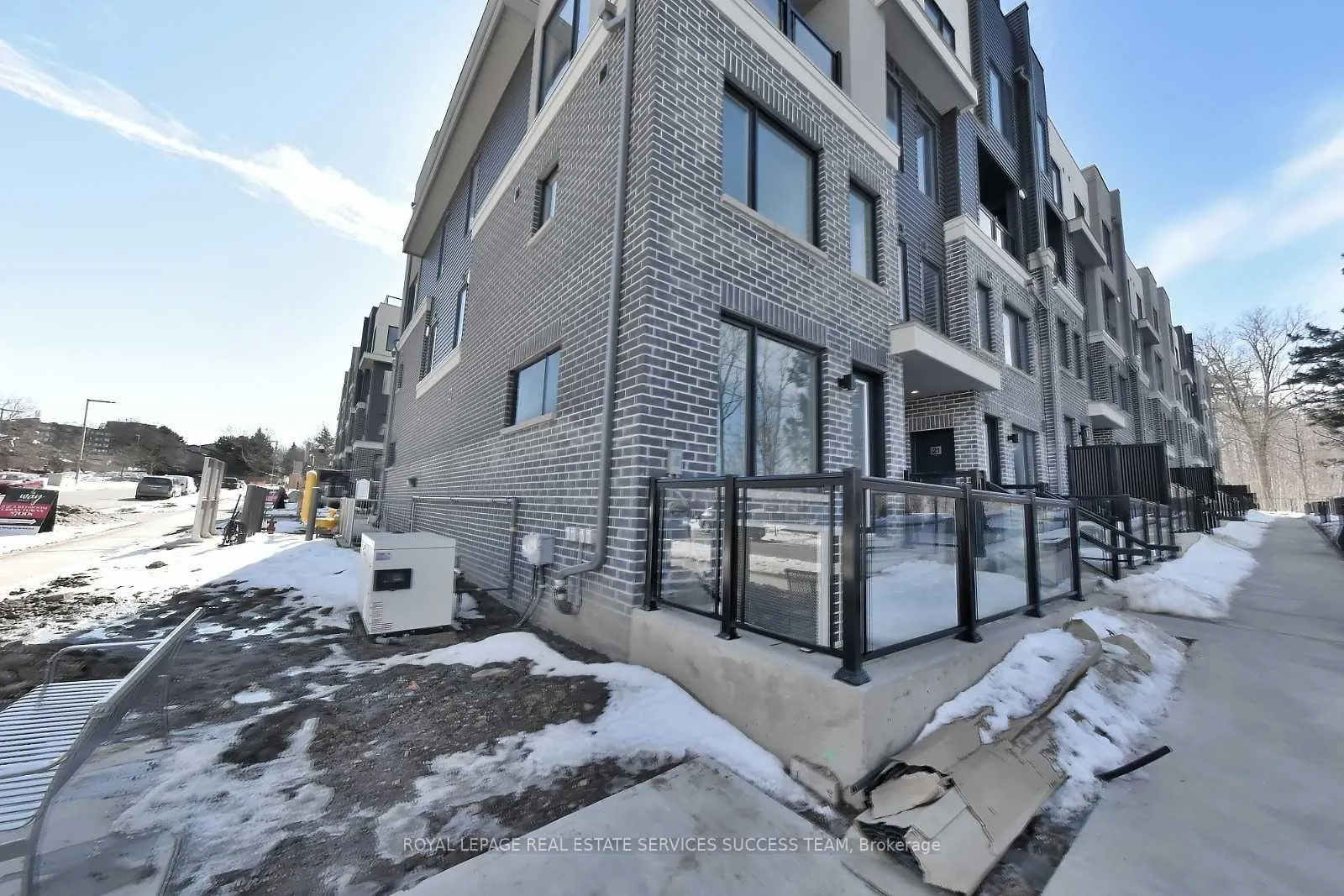 Photo 1 of Unit 24, 3473 Widdicombe Way, Mississauga, Erin Mills — HOMEH