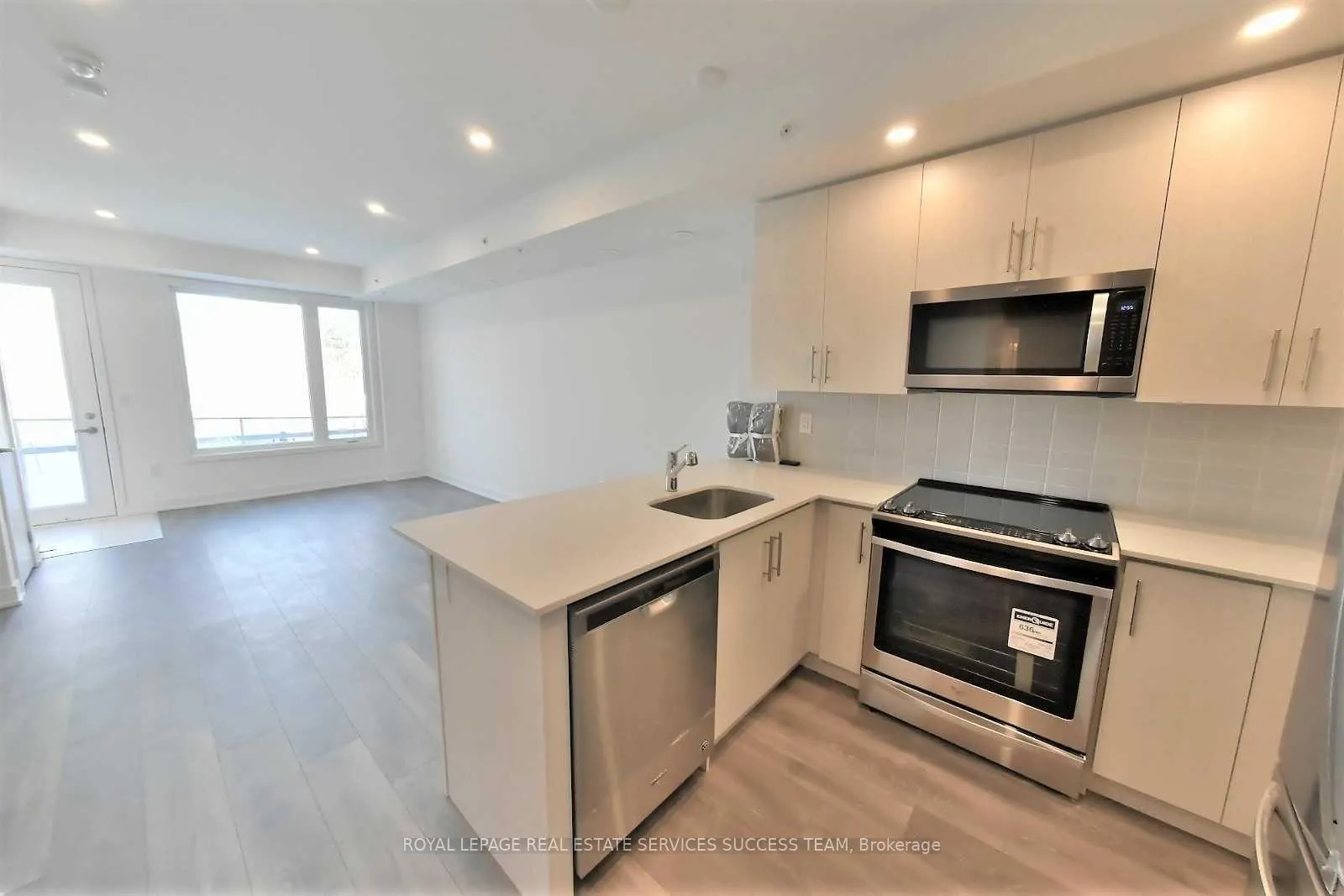 Photo 10 of Unit 24, 3473 Widdicombe Way, Mississauga, Erin Mills — HOMEH