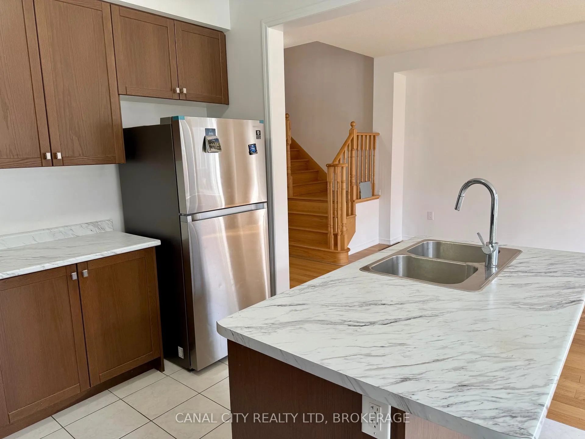Photo 8 of 51 Esther Crescent, Thorold, Hurricane/Merrittville — HOMEH