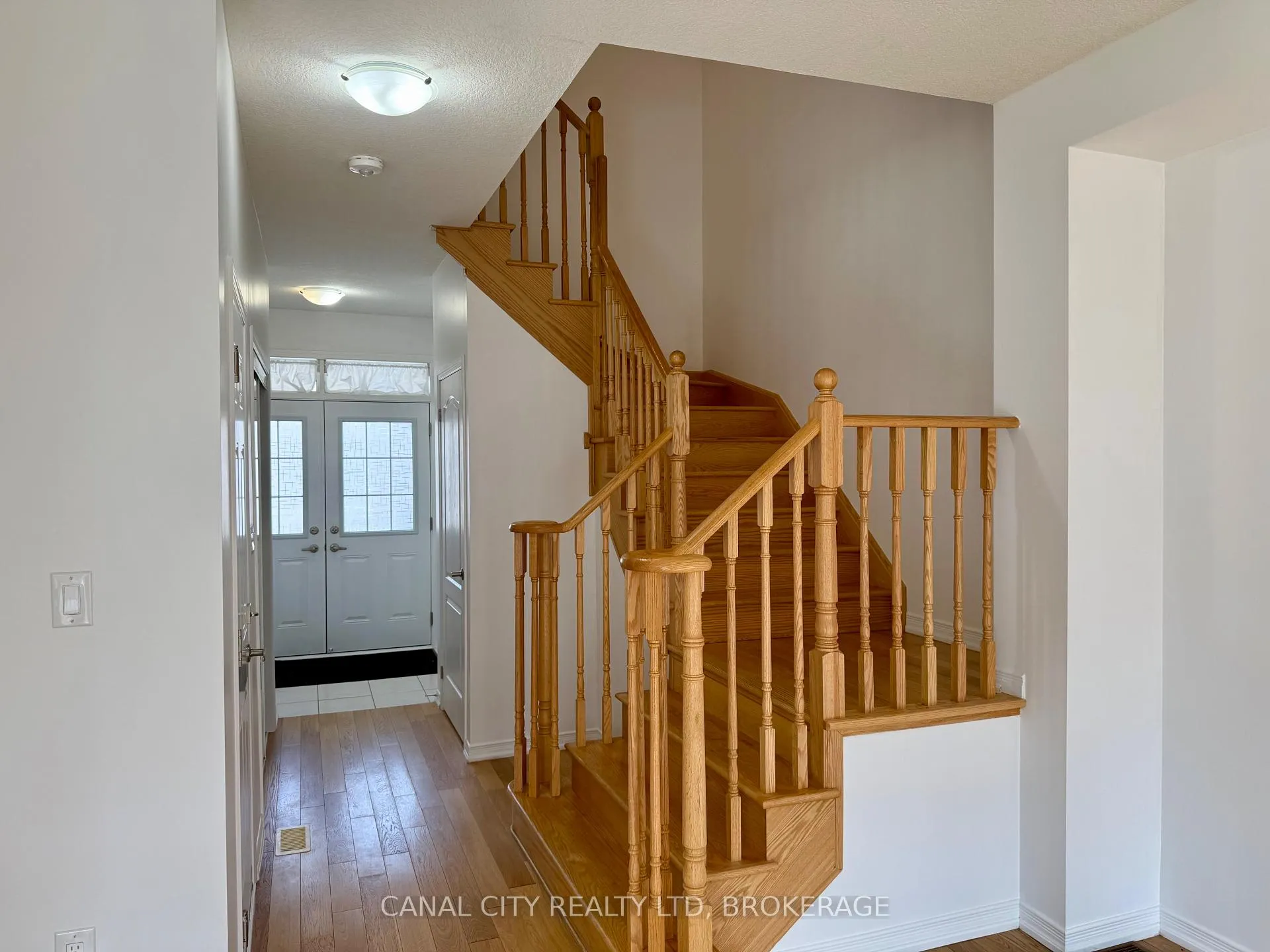 Photo 11 of 51 Esther Crescent, Thorold, Hurricane/Merrittville — HOMEH