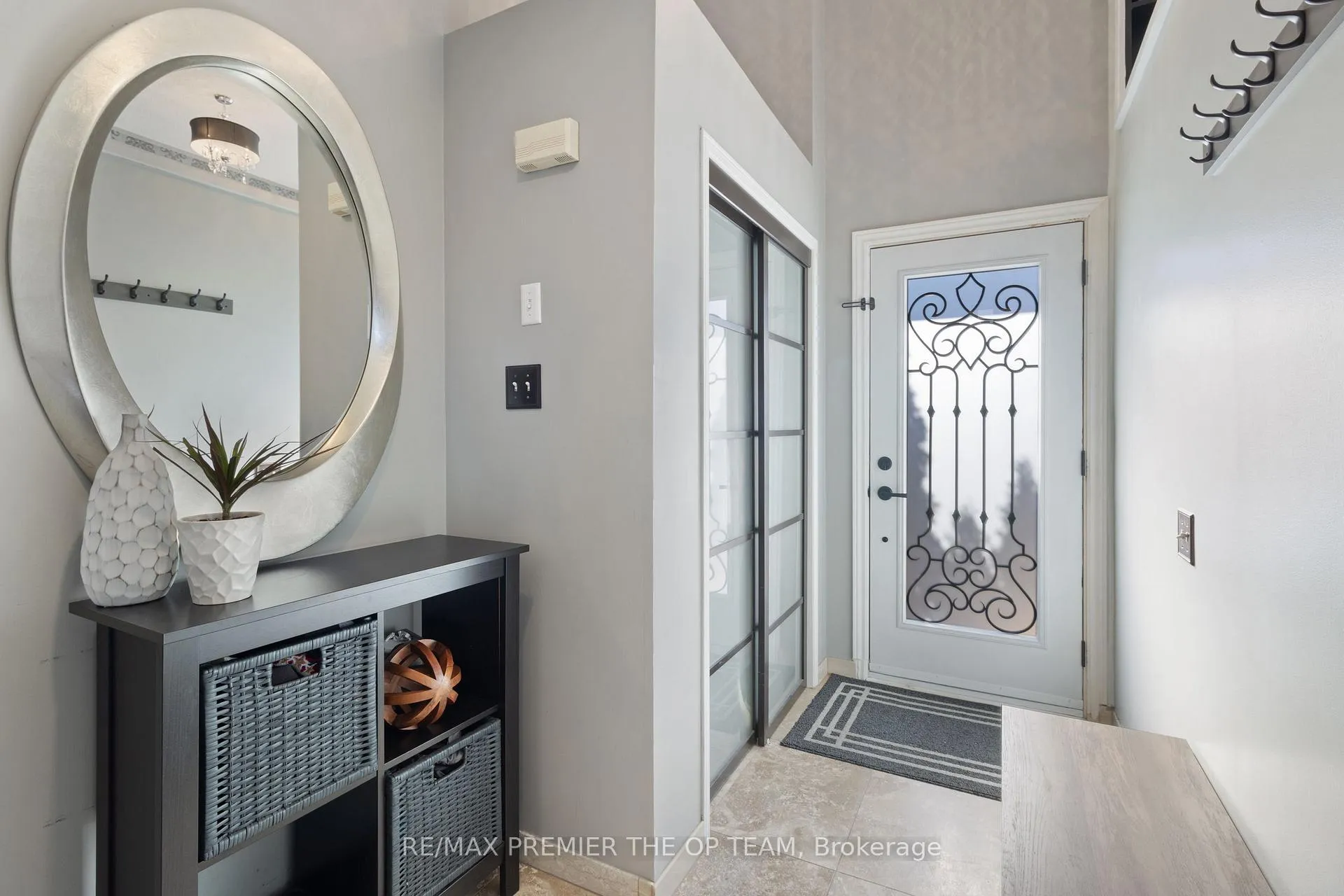 Photo 6 of 28 Kelso Crescent, Vaughan, Maple — HOMEH