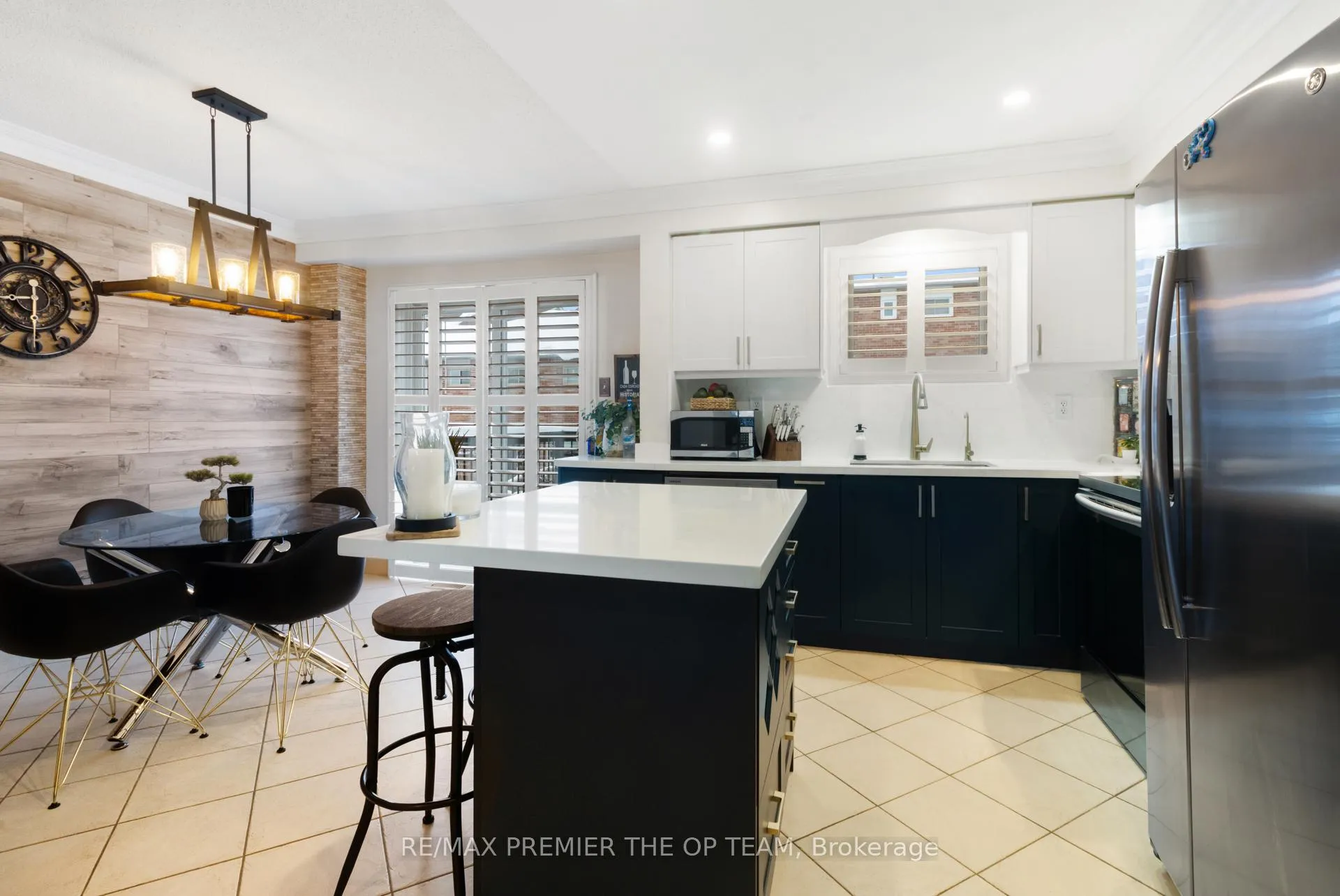 Photo 7 of 28 Kelso Crescent, Vaughan, Maple — HOMEH