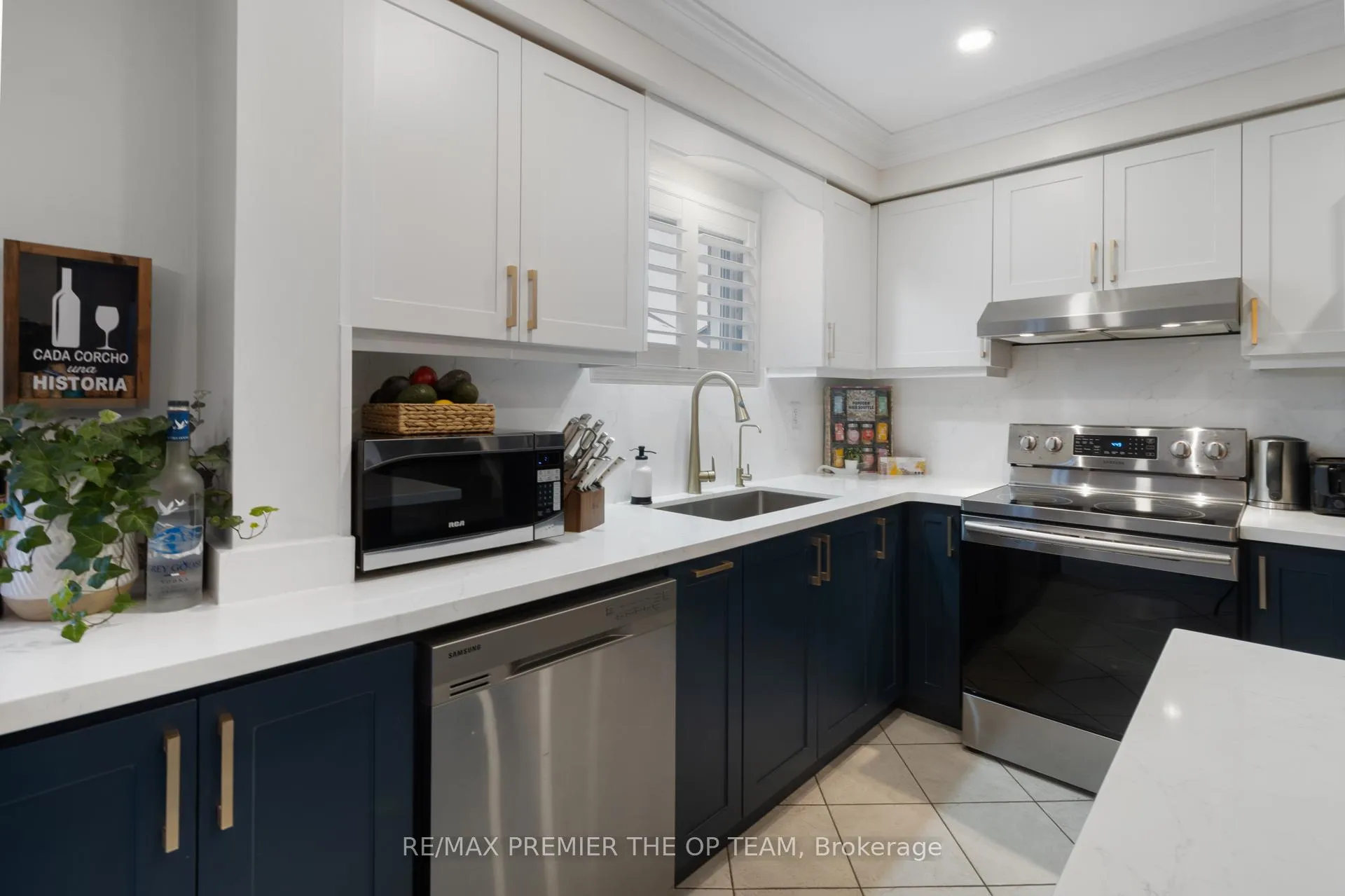 Photo 10 of 28 Kelso Crescent, Vaughan, Maple — HOMEH