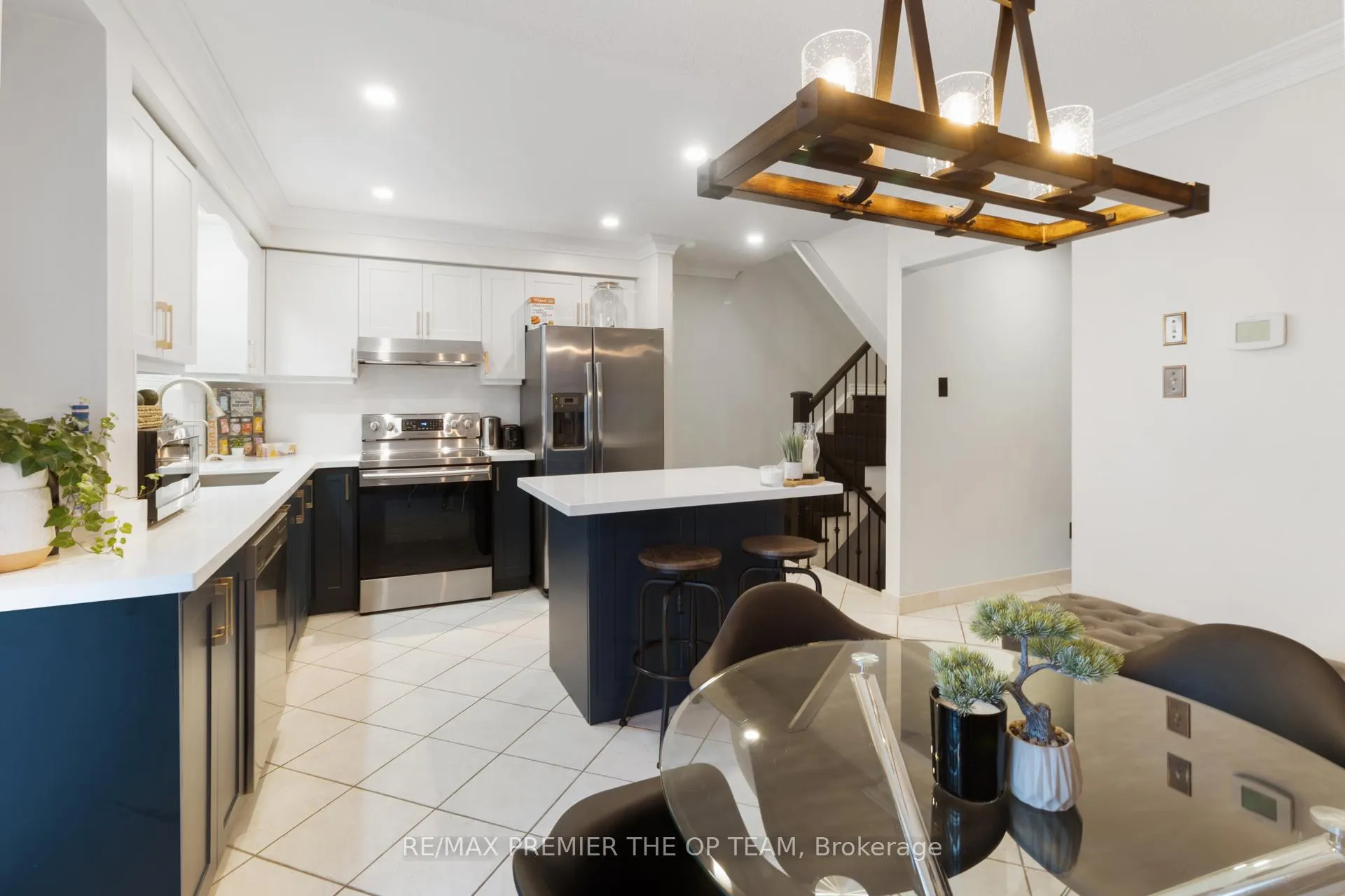 Photo 15 of 28 Kelso Crescent, Vaughan, Maple — HOMEH