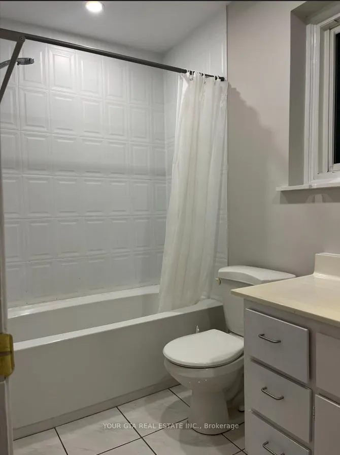 Photo 23 of Unit Upper, 1867 Sandgate Crescent, Mississauga, Clarkson — HOMEH