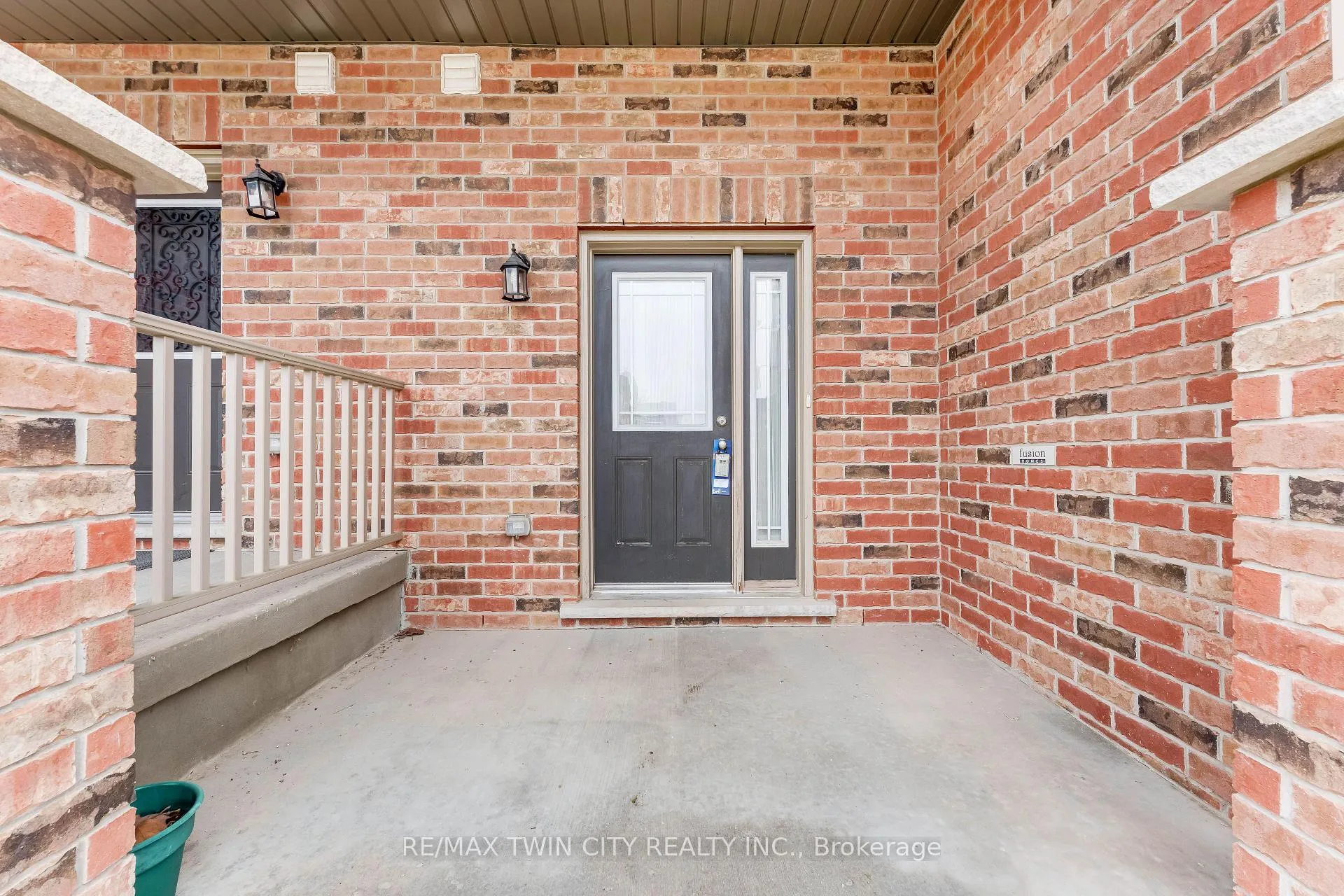 Photo 3 of 17 Valleybrook Drive, Kitchener — HOMEH