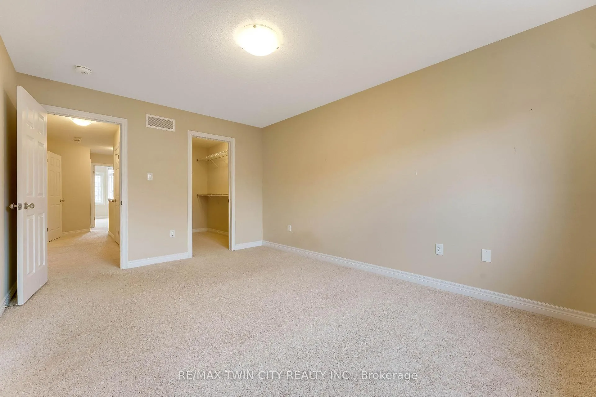 Photo 19 of 17 Valleybrook Drive, Kitchener — HOMEH