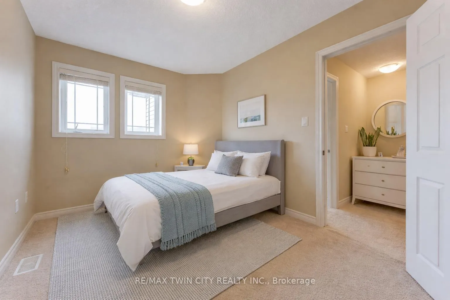Photo 27 of 17 Valleybrook Drive, Kitchener — HOMEH