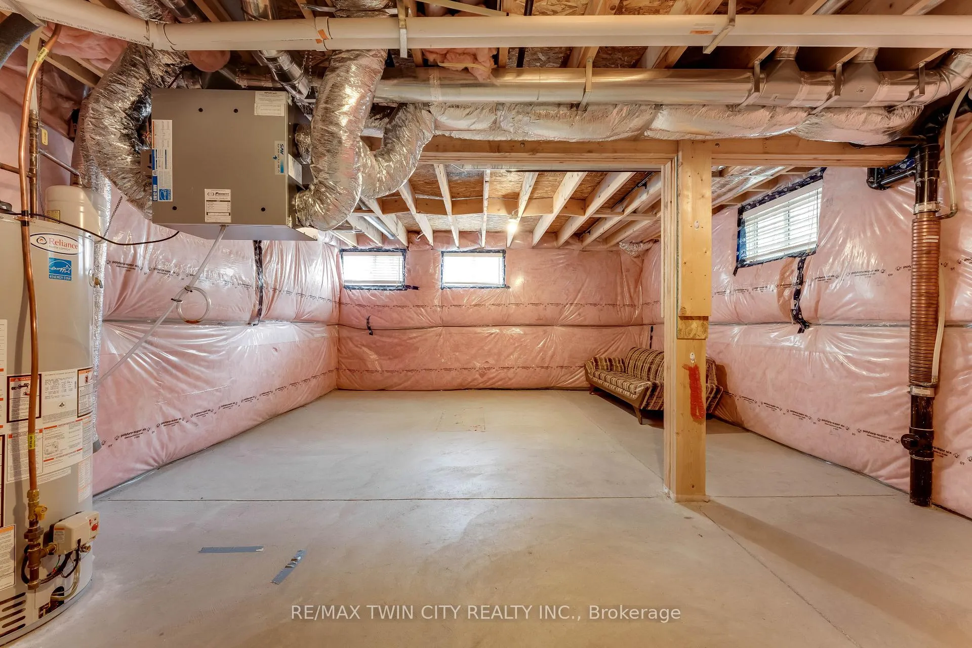 Photo 32 of 17 Valleybrook Drive, Kitchener — HOMEH