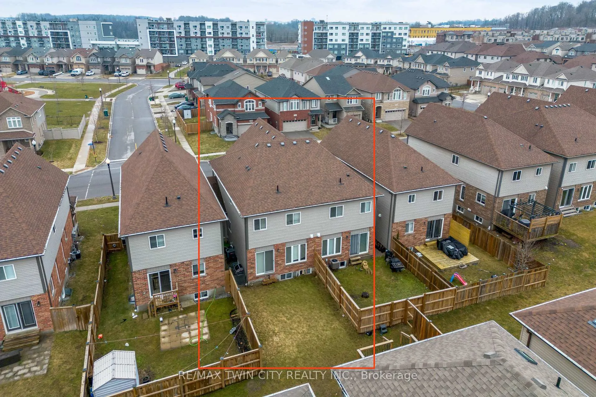 Photo 34 of 17 Valleybrook Drive, Kitchener — HOMEH