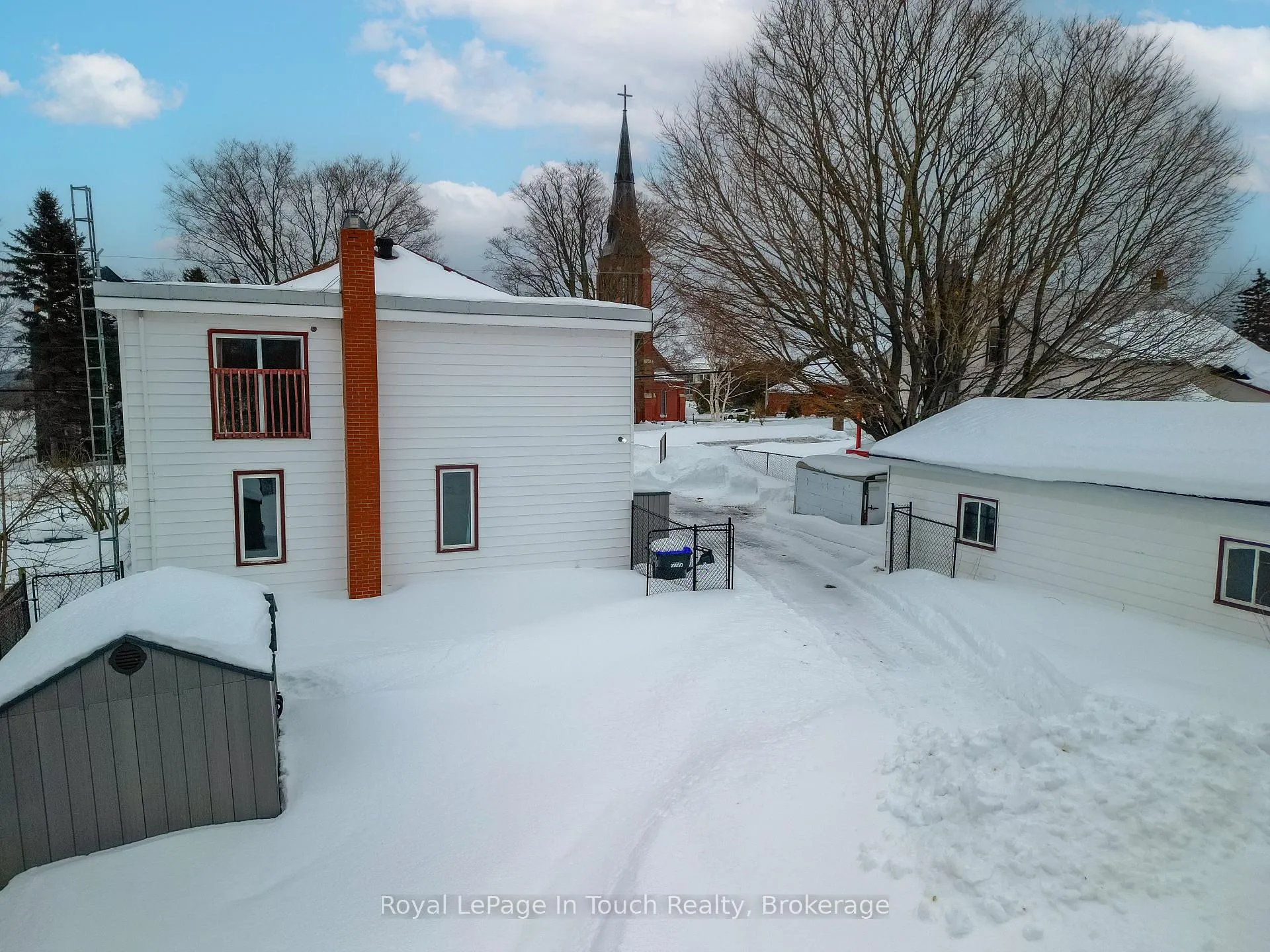 Photo 4 of 326 Lafontaine Road W, Tiny, Lafontaine — HOMEH