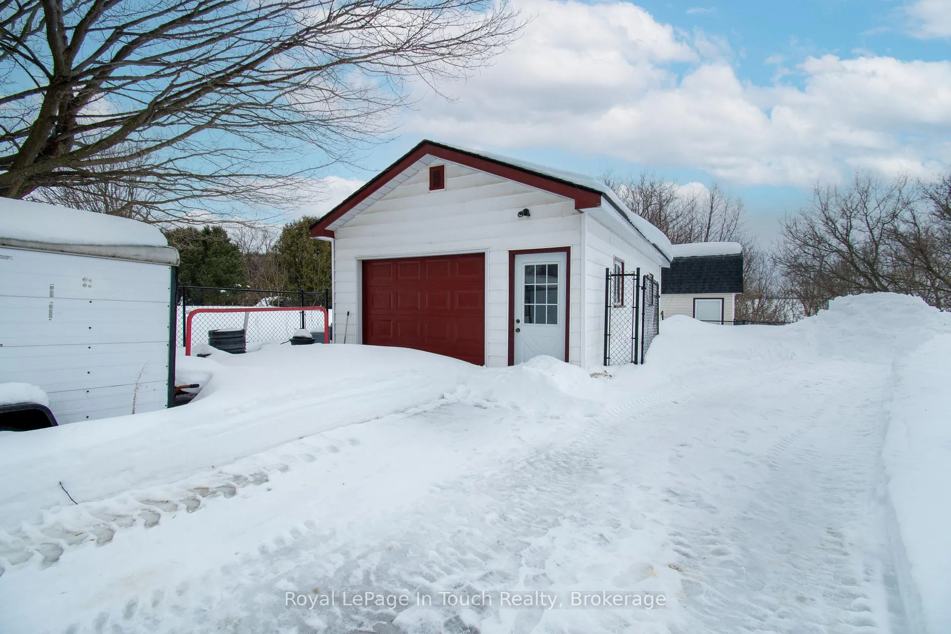 Photo 5 of 326 Lafontaine Road W, Tiny, Lafontaine — HOMEH