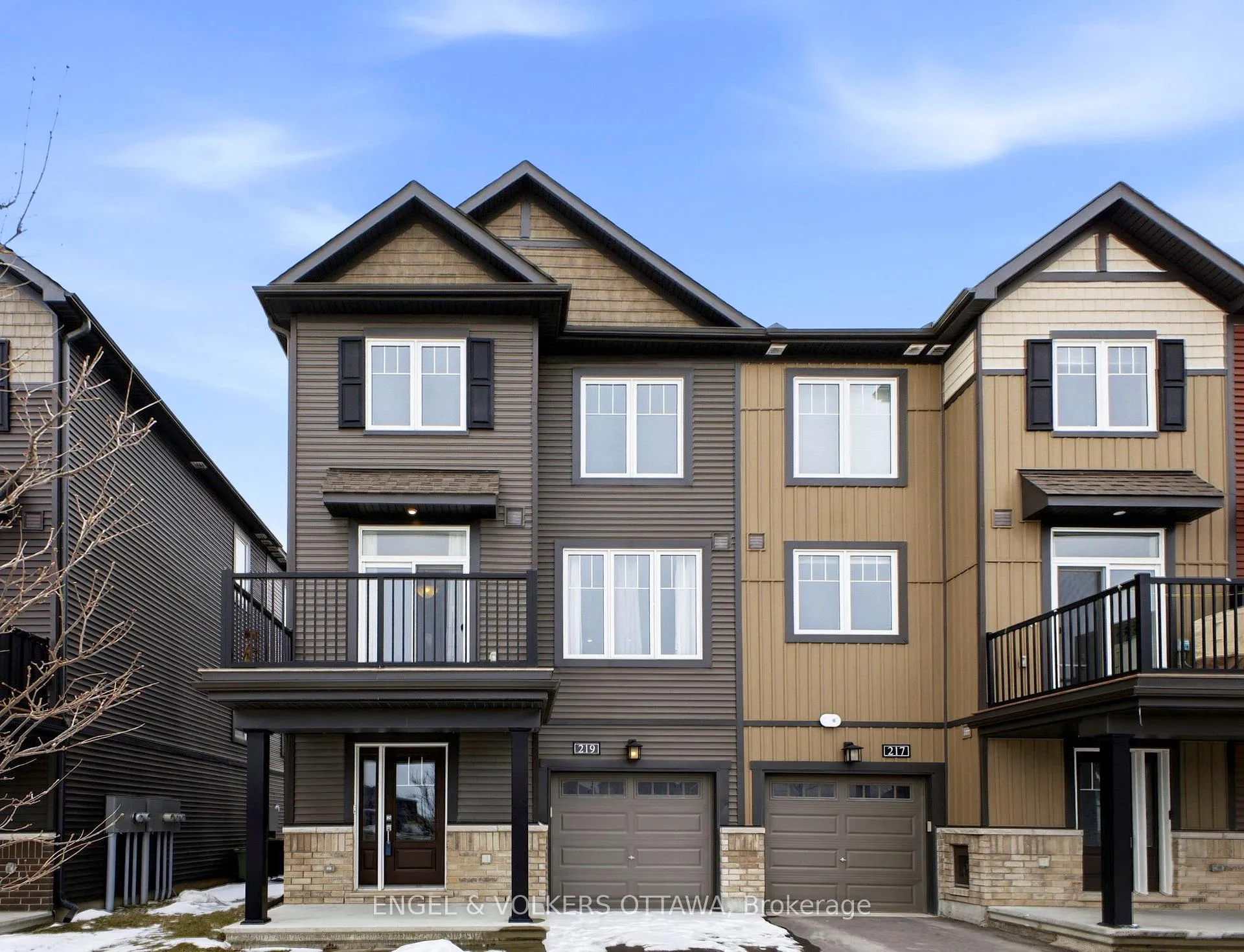 Front of 219 Liebe Terrace