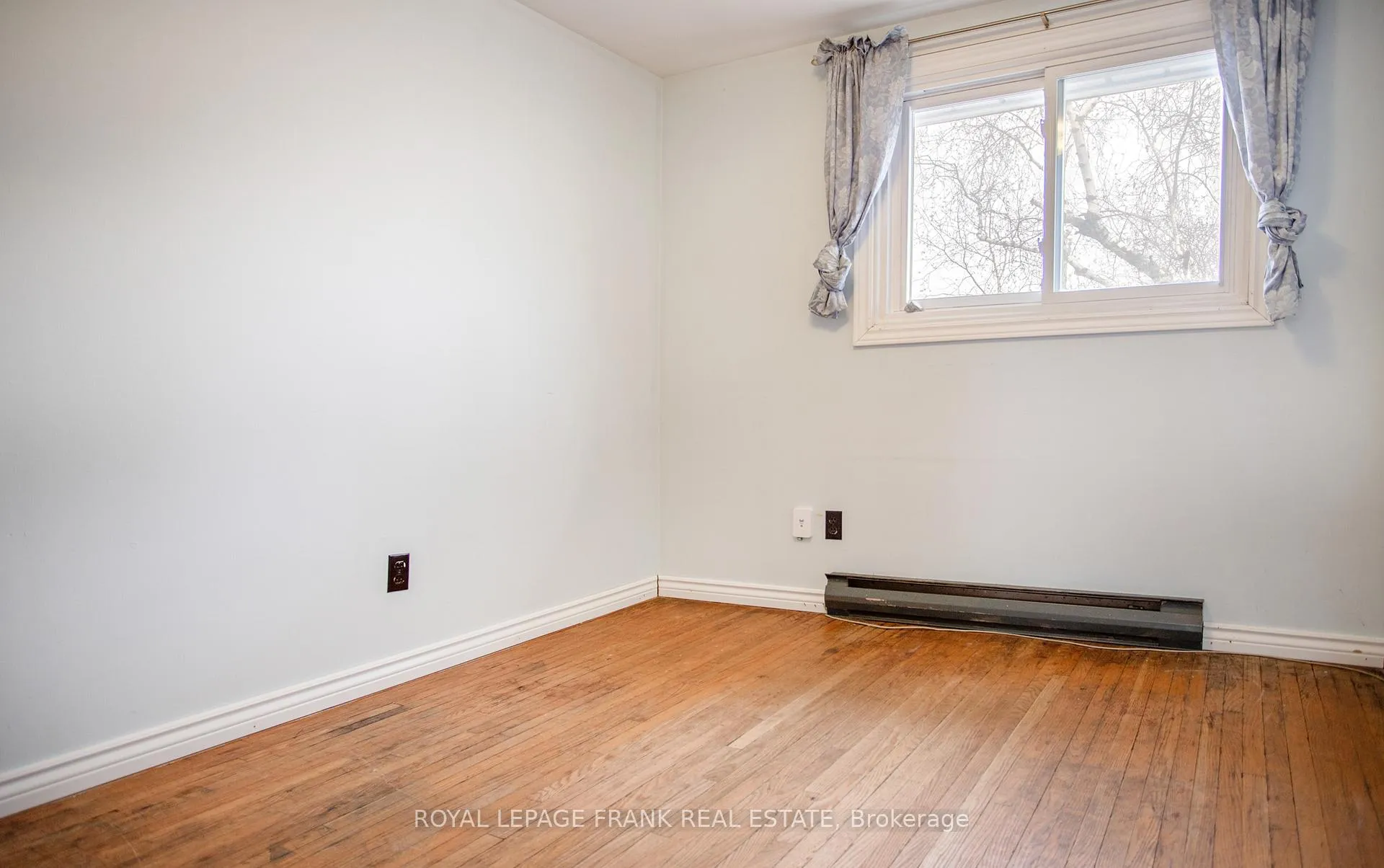 Photo 18 of 1120 King Street, Whitby, Downtown Whitby — HOMEH