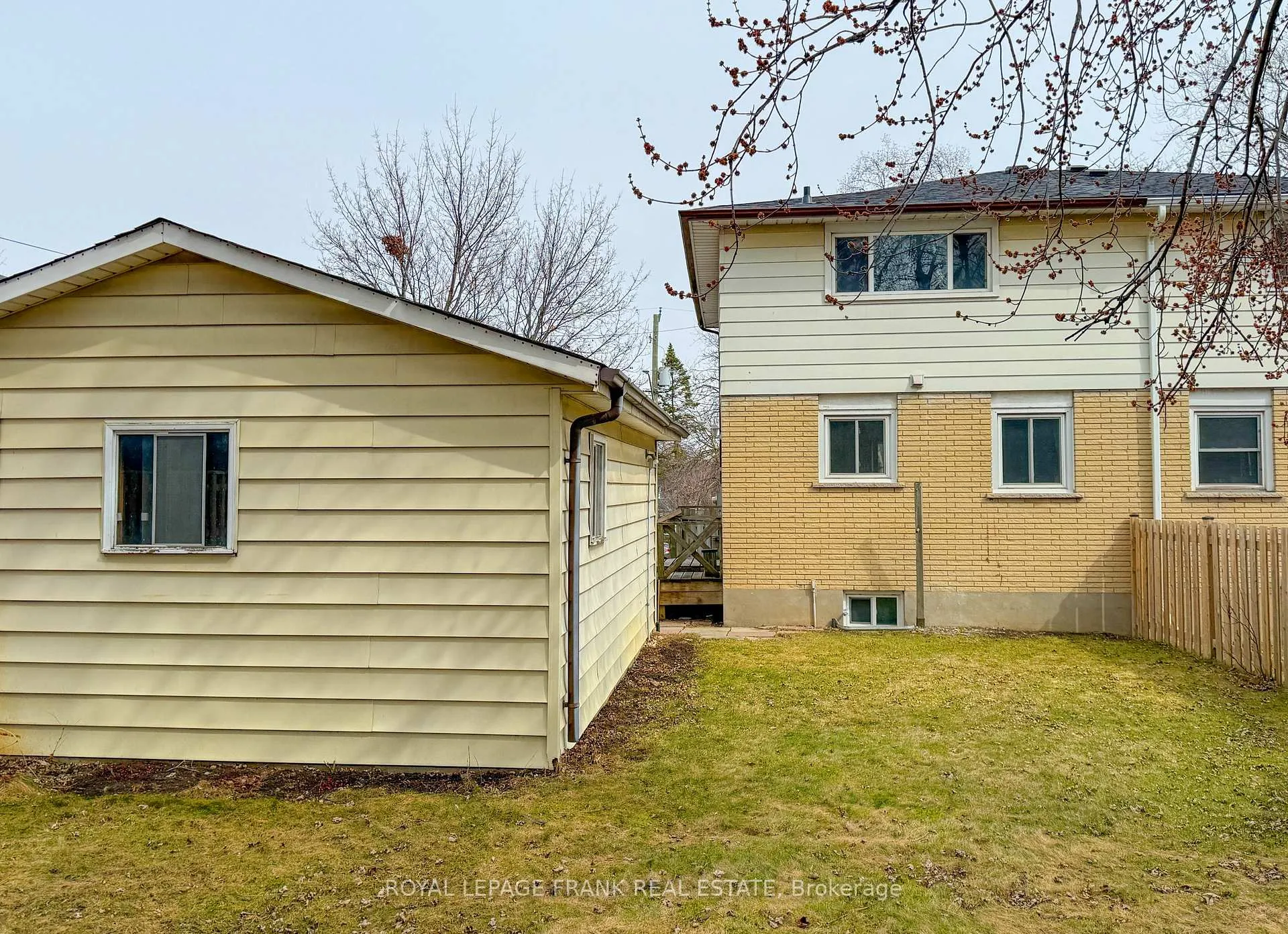 Photo 24 of 1120 King Street, Whitby, Downtown Whitby — HOMEH