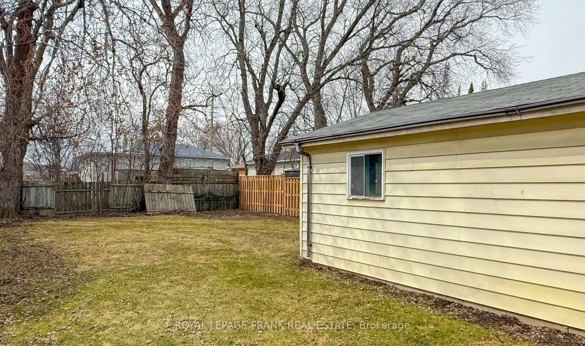 Photo 25 of 1120 King Street, Whitby, Downtown Whitby — HOMEH