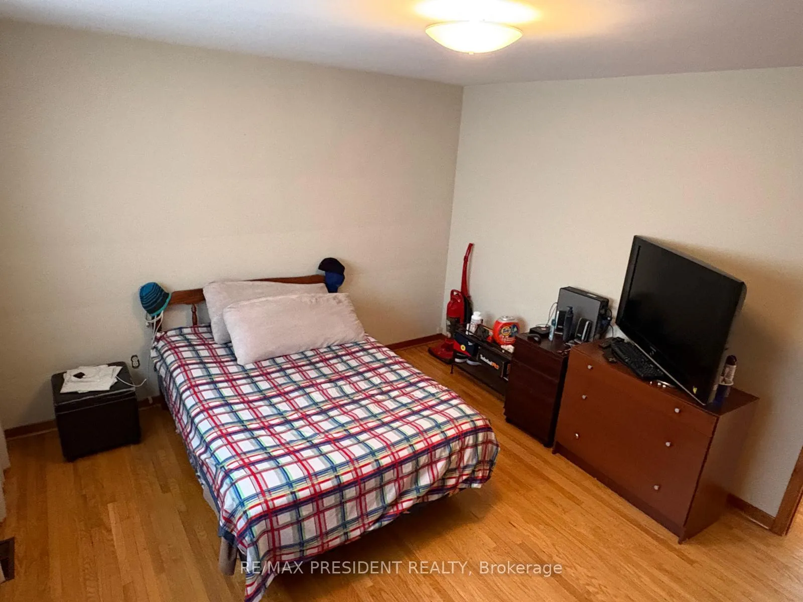 Photo 6 of 3759 Bayswater Crescent, Mississauga, Malton — HOMEH