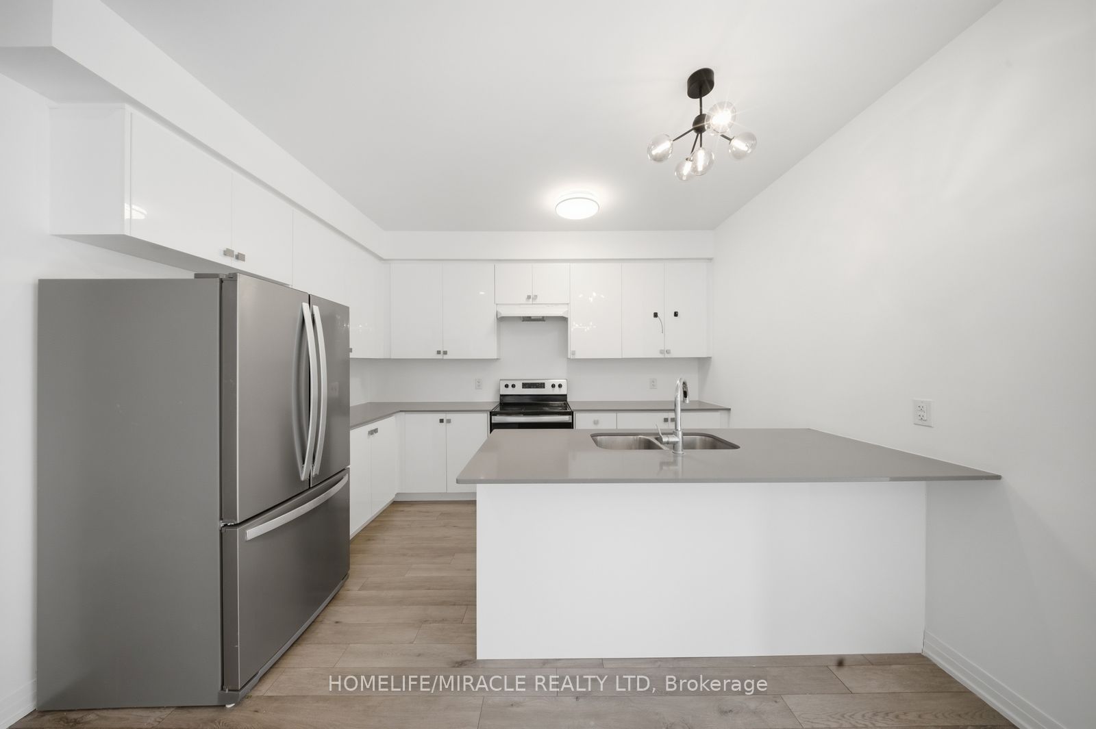 Photo 9 of Unit 901, 585 Colborne Street E, Brant, Brantford Twp — HOMEH