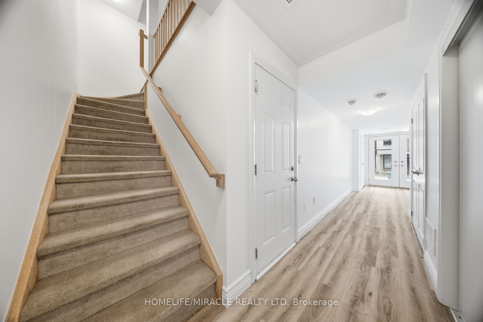 Photo 18 of Unit 901, 585 Colborne Street E, Brant, Brantford Twp — HOMEH