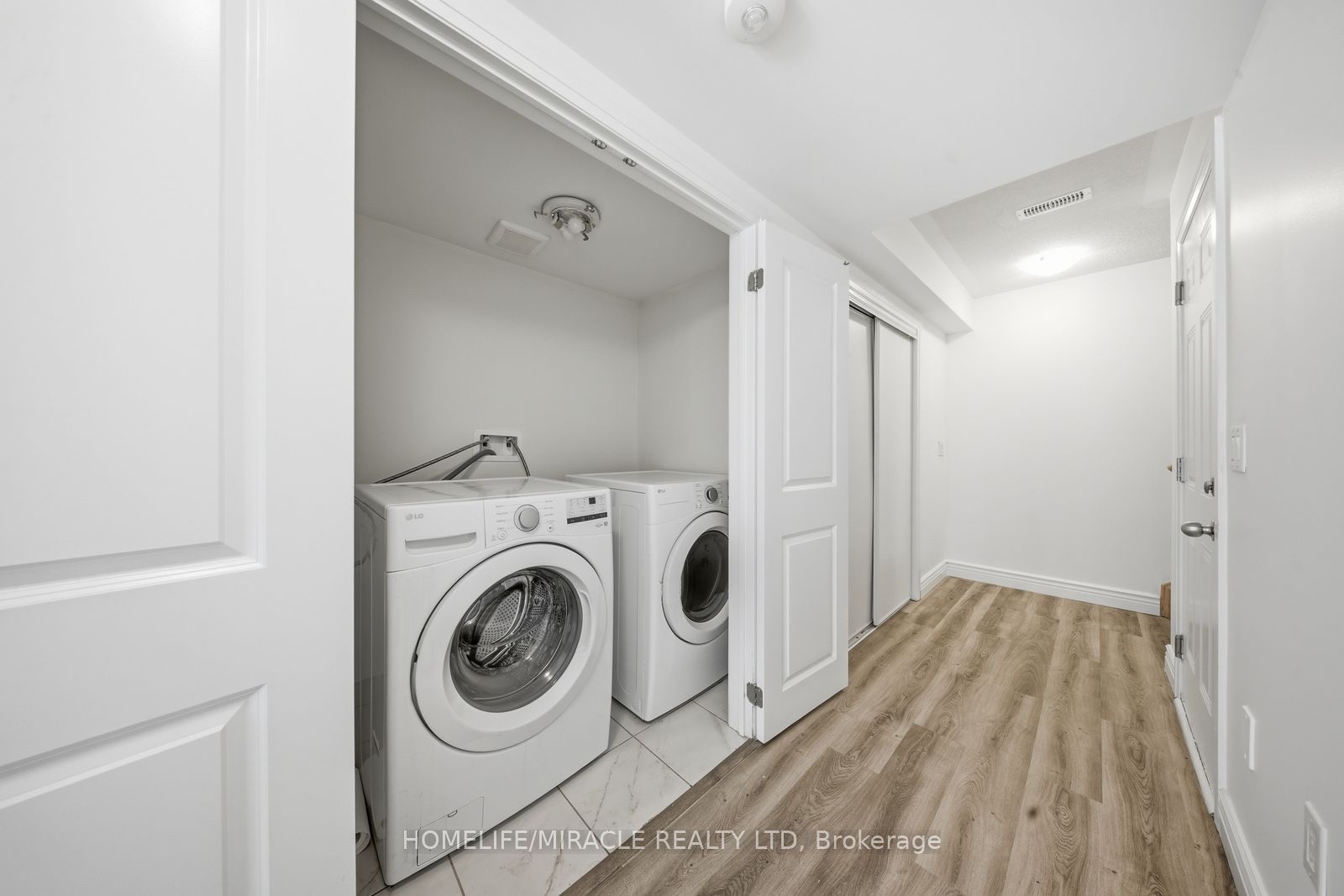 Photo 21 of Unit 901, 585 Colborne Street E, Brant, Brantford Twp — HOMEH
