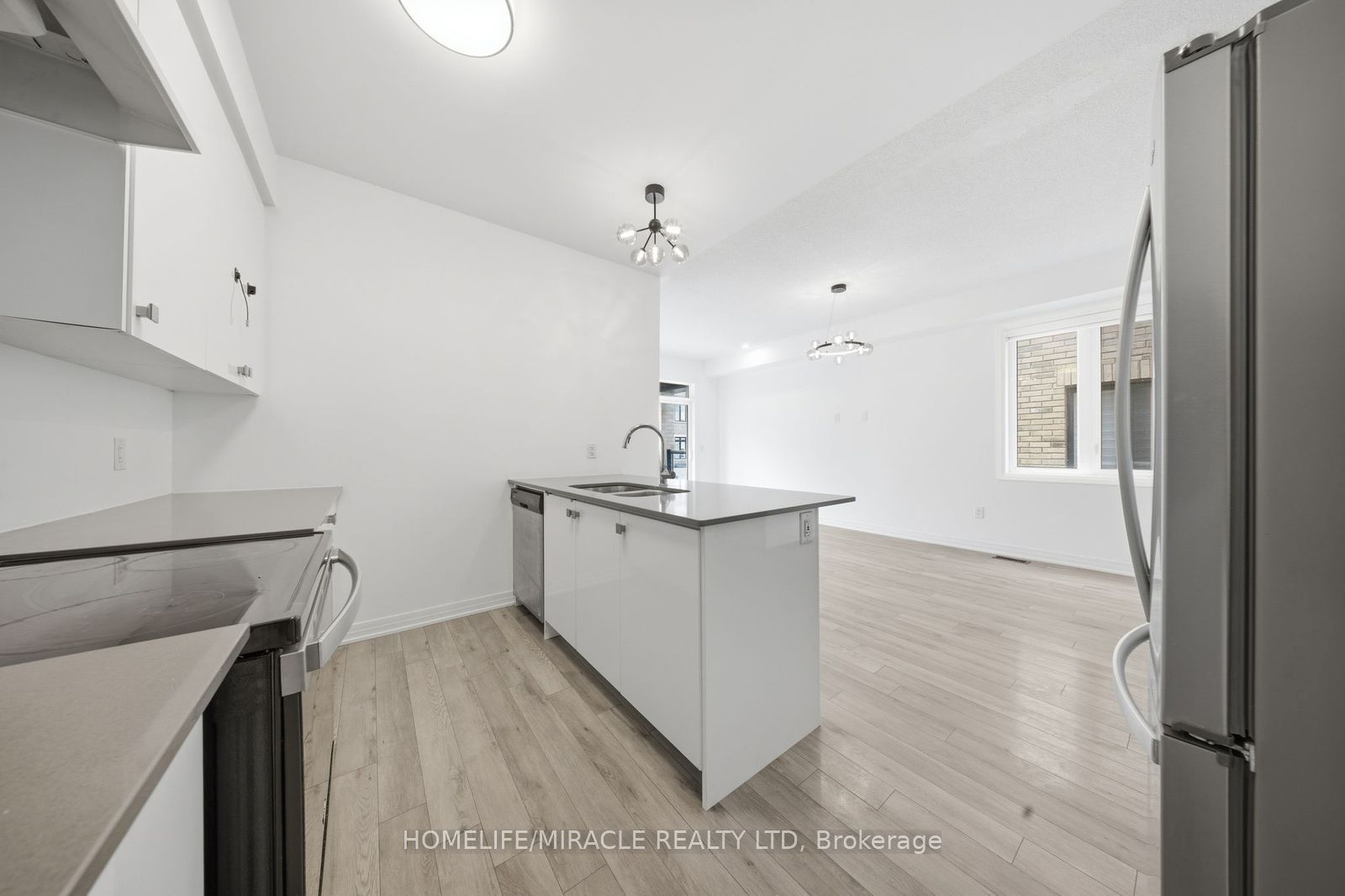 Photo 10 of Unit 901, 585 Colborne Street E, Brant, Brantford Twp — HOMEH