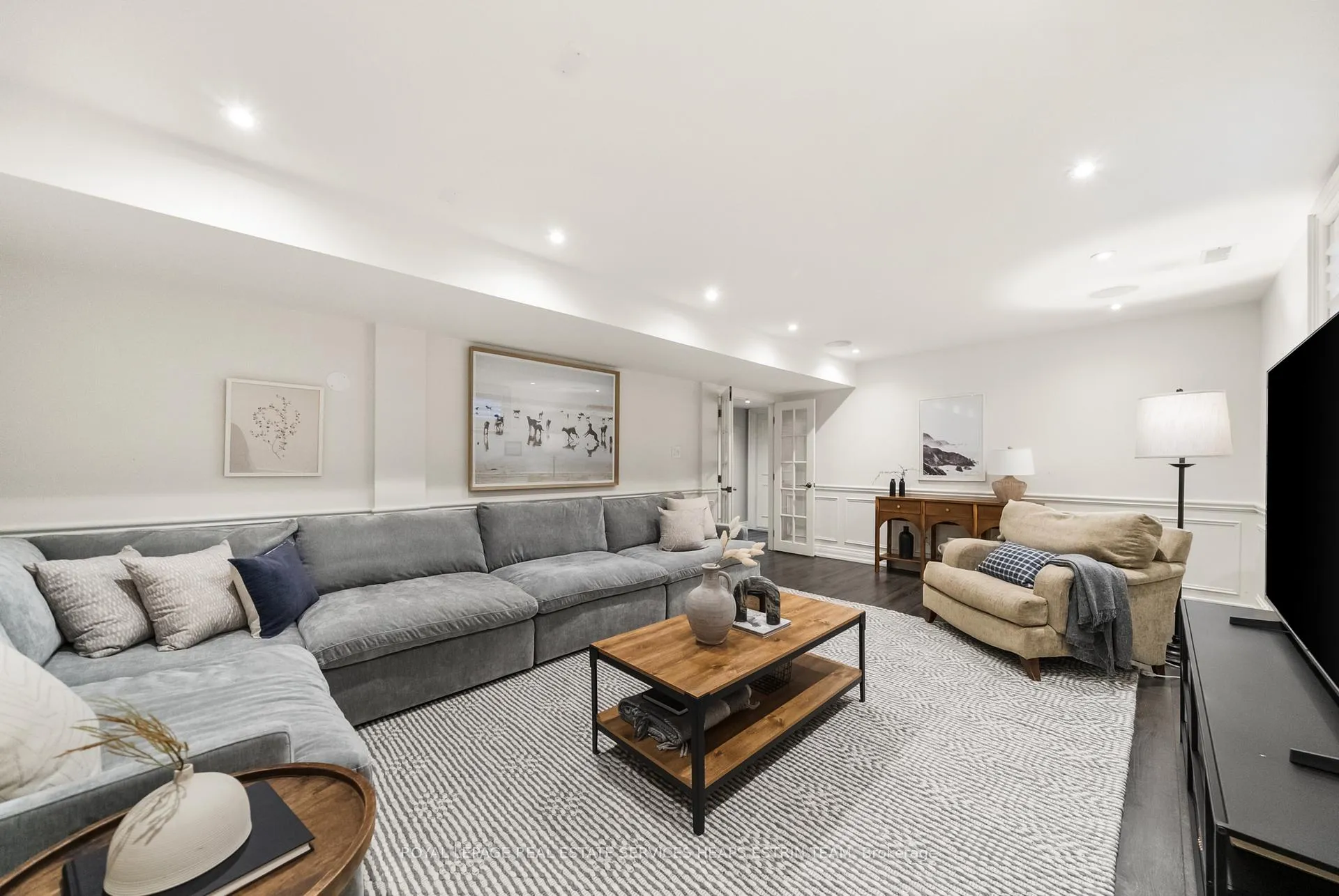 Photo 42 of 110 Joicey Boulevard, Toronto, Bedford Park-Nortown — HOMEH