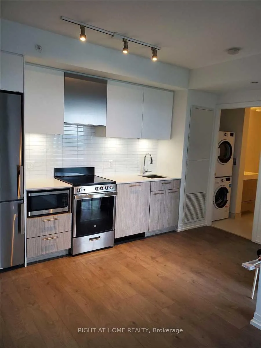 Photo 2 of Unit 3713, 251 Jarvis Street, Toronto, Moss Park — HOMEH