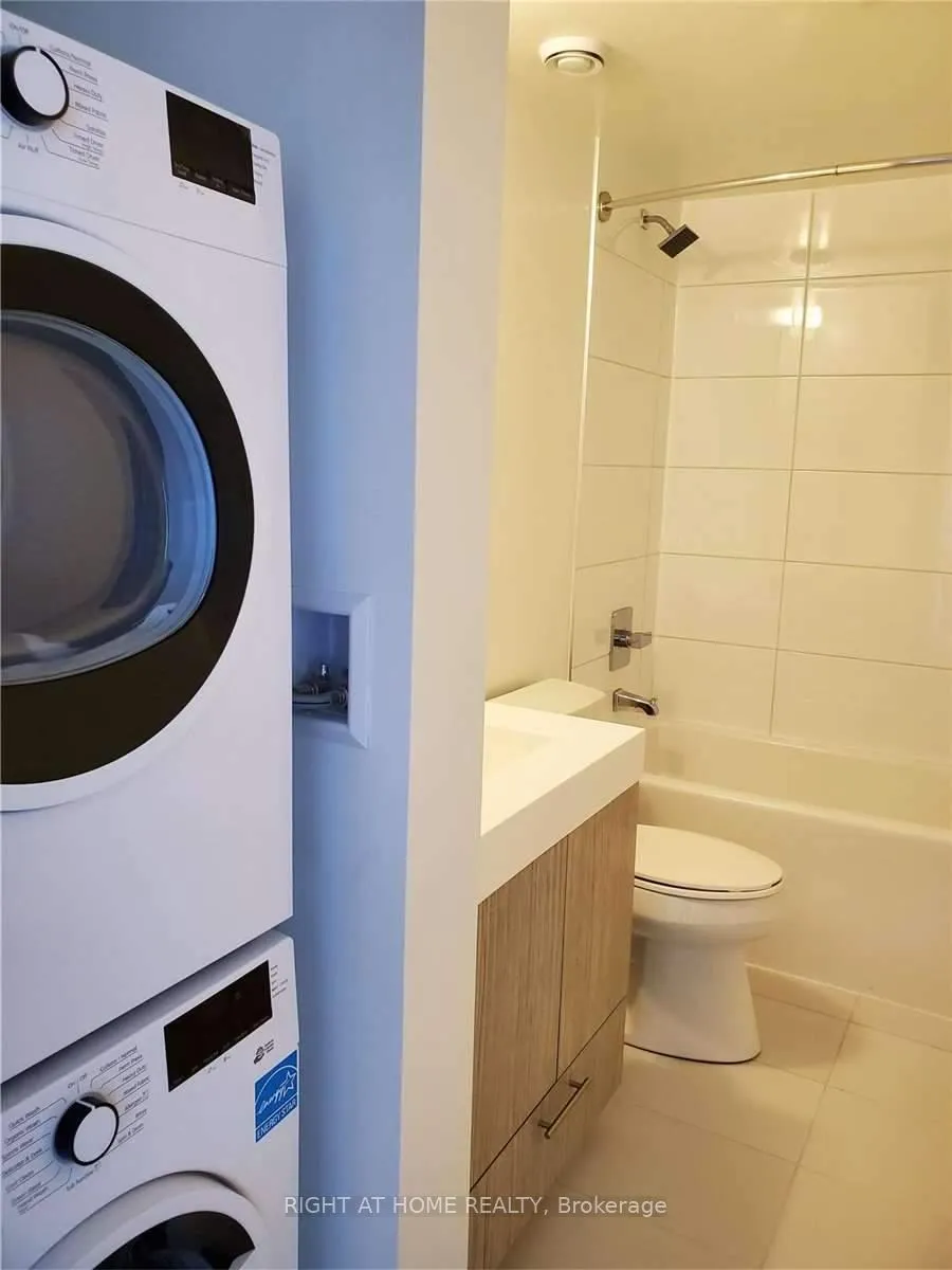 Photo 5 of Unit 3713, 251 Jarvis Street, Toronto, Moss Park — HOMEH
