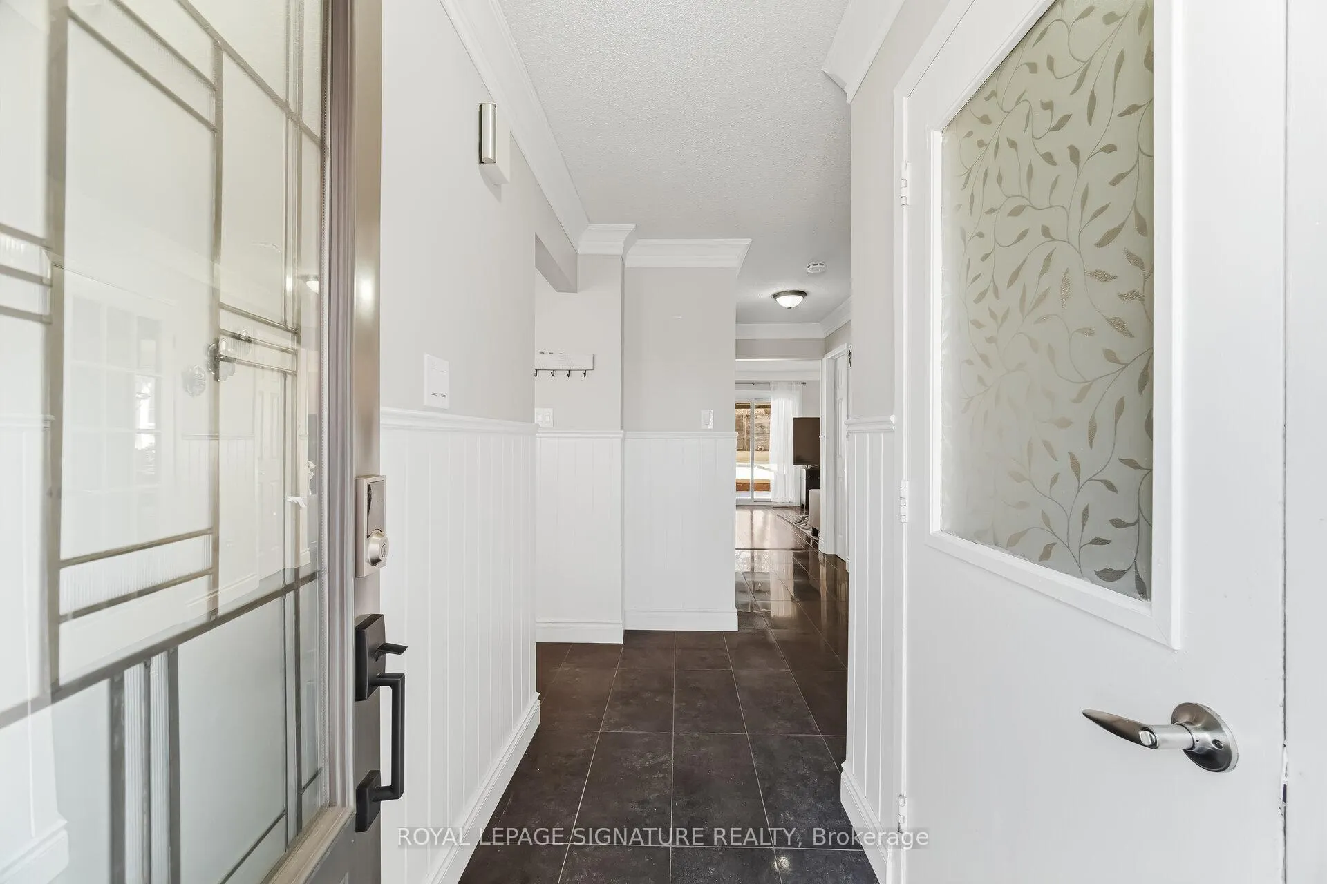 Photo 4 of 48 Evalene Court, Brampton, Heart Lake West — HOMEH