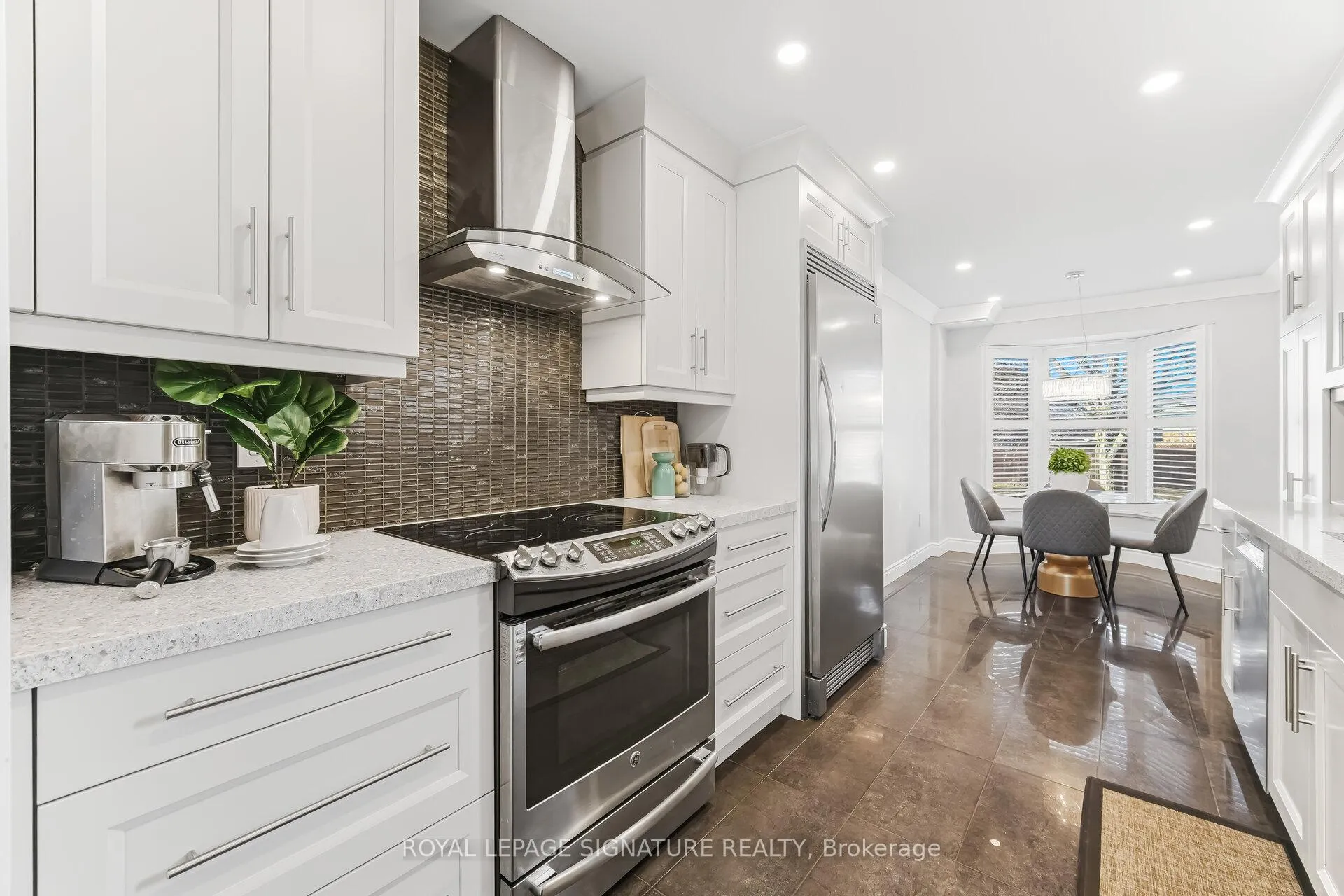 Photo 9 of 48 Evalene Court, Brampton, Heart Lake West — HOMEH
