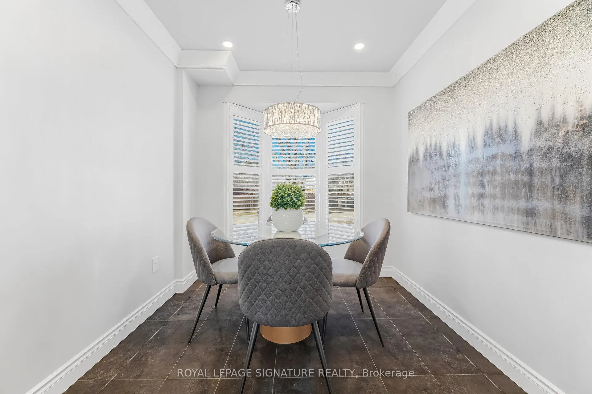 Photo 13 of 48 Evalene Court, Brampton, Heart Lake West — HOMEH