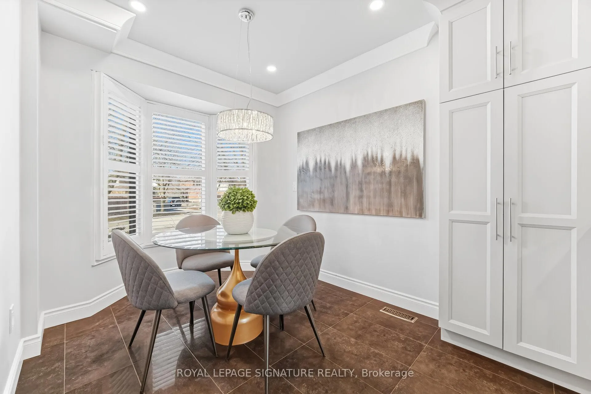 Photo 14 of 48 Evalene Court, Brampton, Heart Lake West — HOMEH