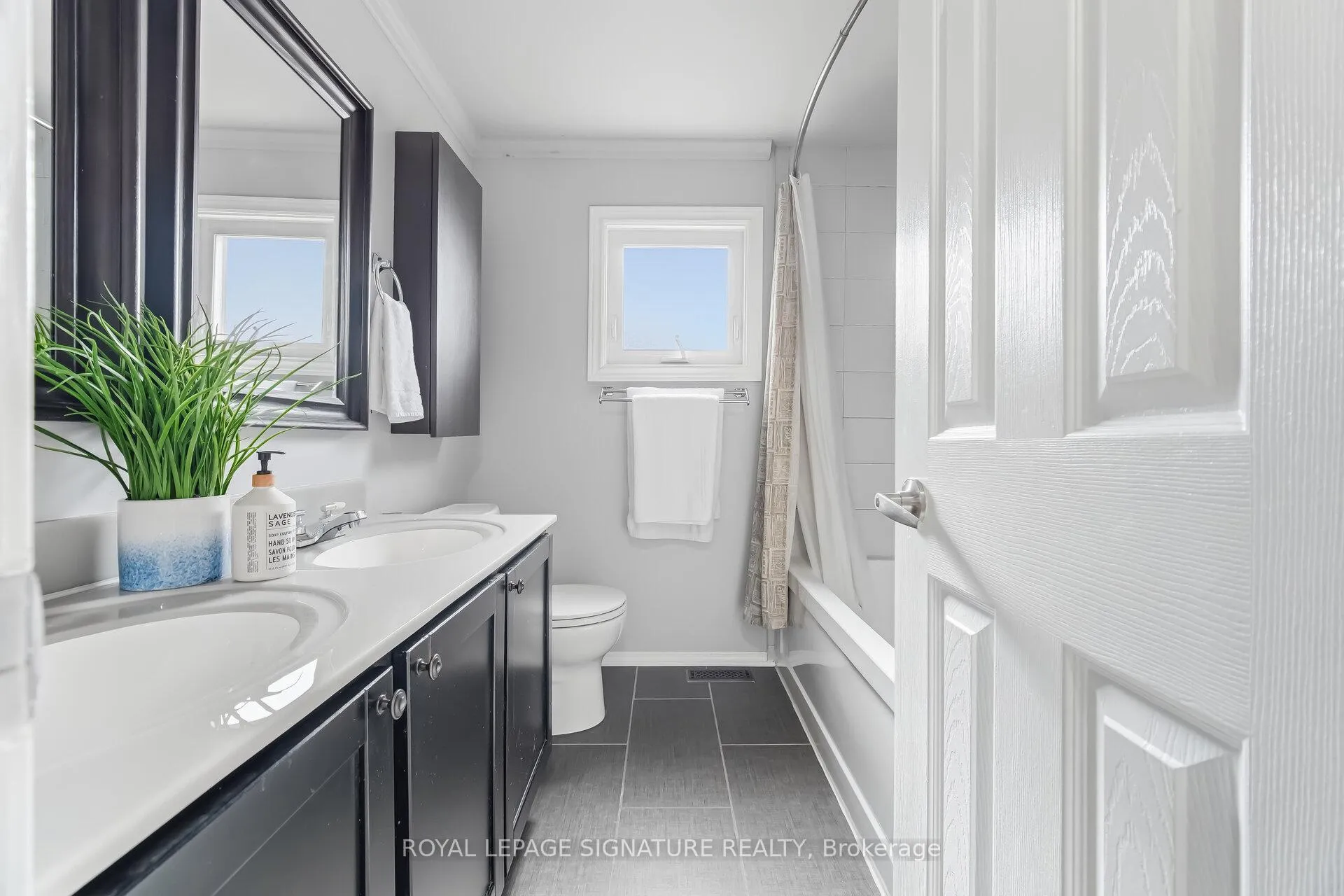 Photo 39 of 48 Evalene Court, Brampton, Heart Lake West — HOMEH